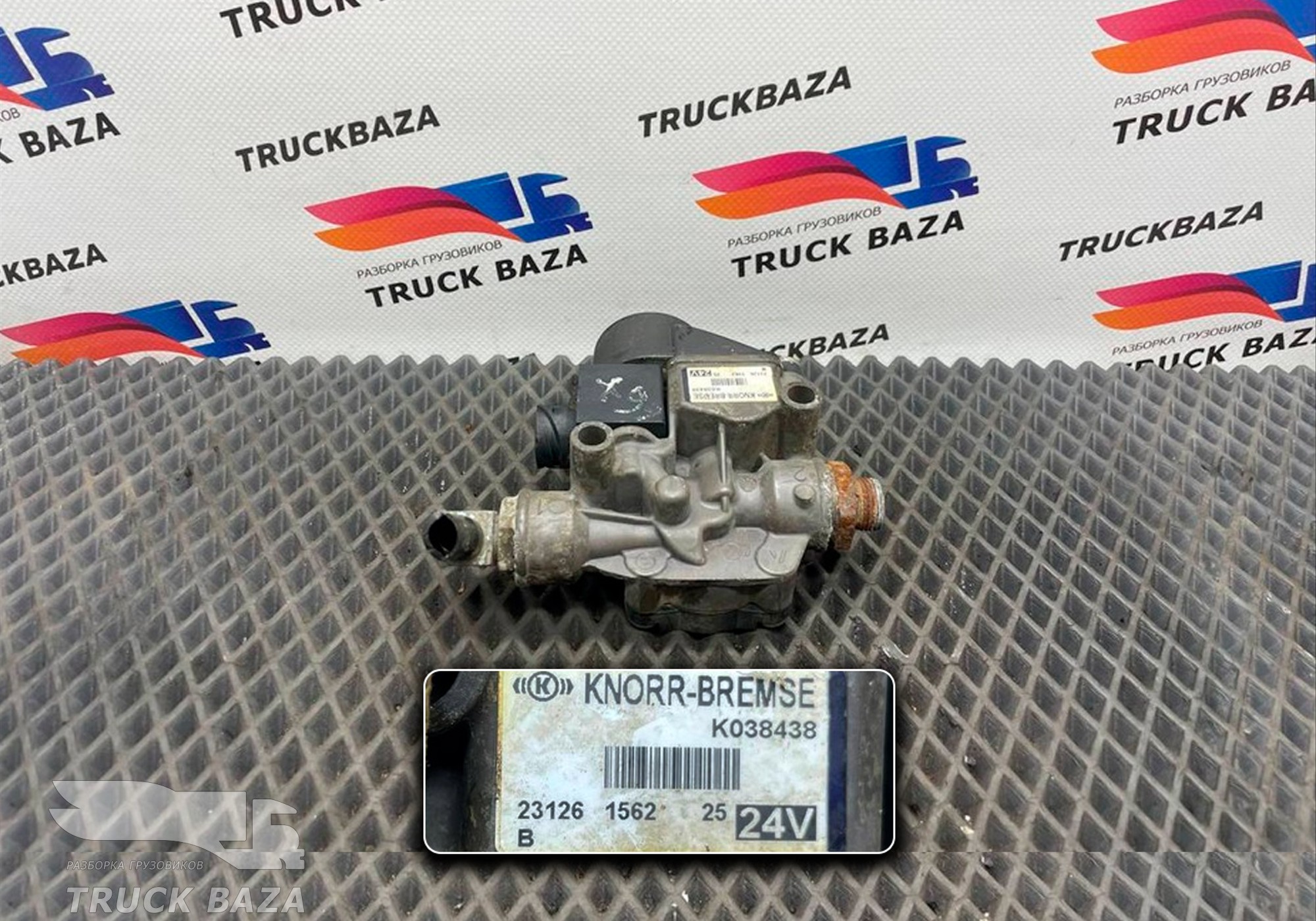 1304635 Кран ABS для Daf XF105 (с 2005)