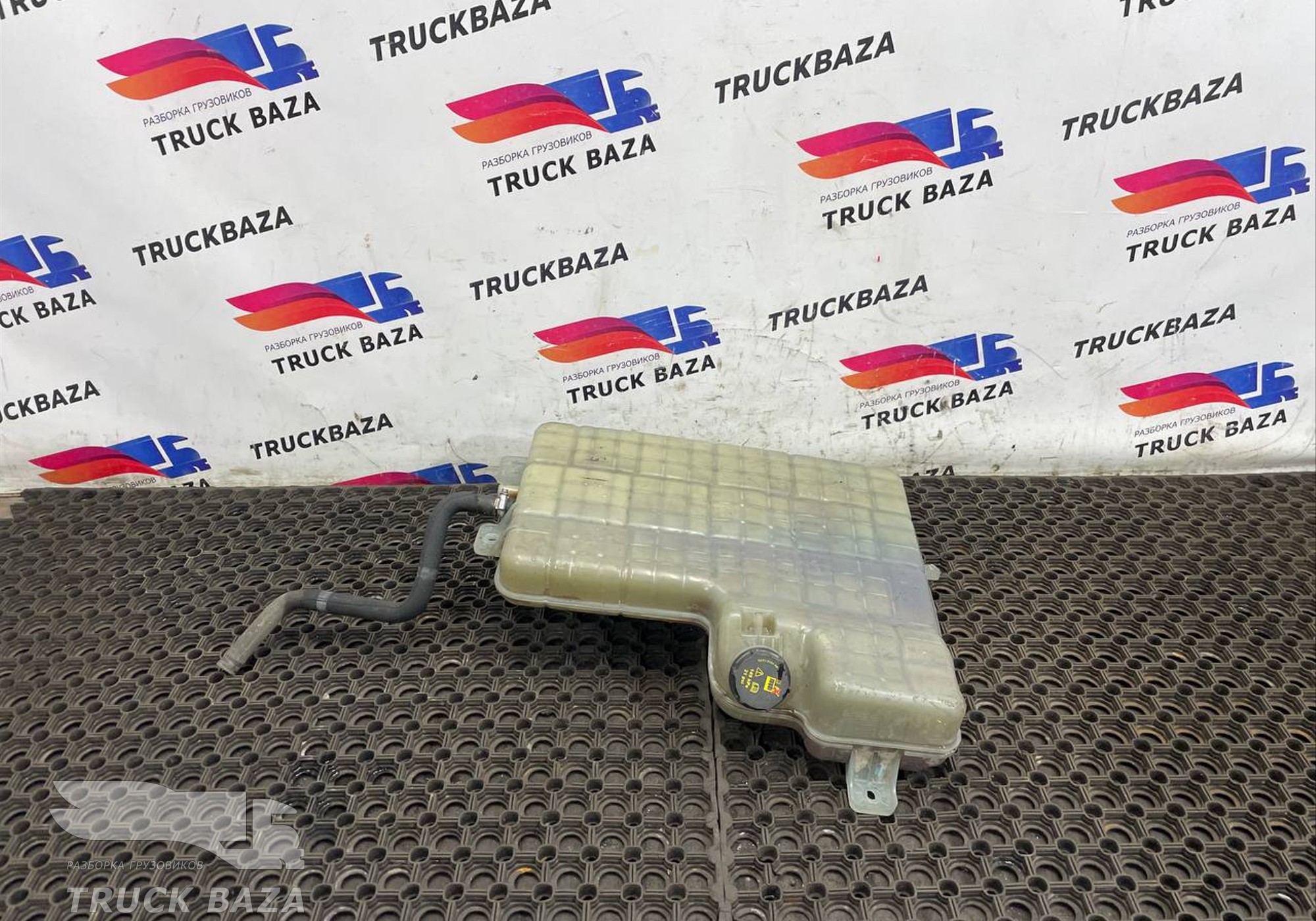 JC468A080AD Бачок расширительный для Ford F-MAX (с 2018)