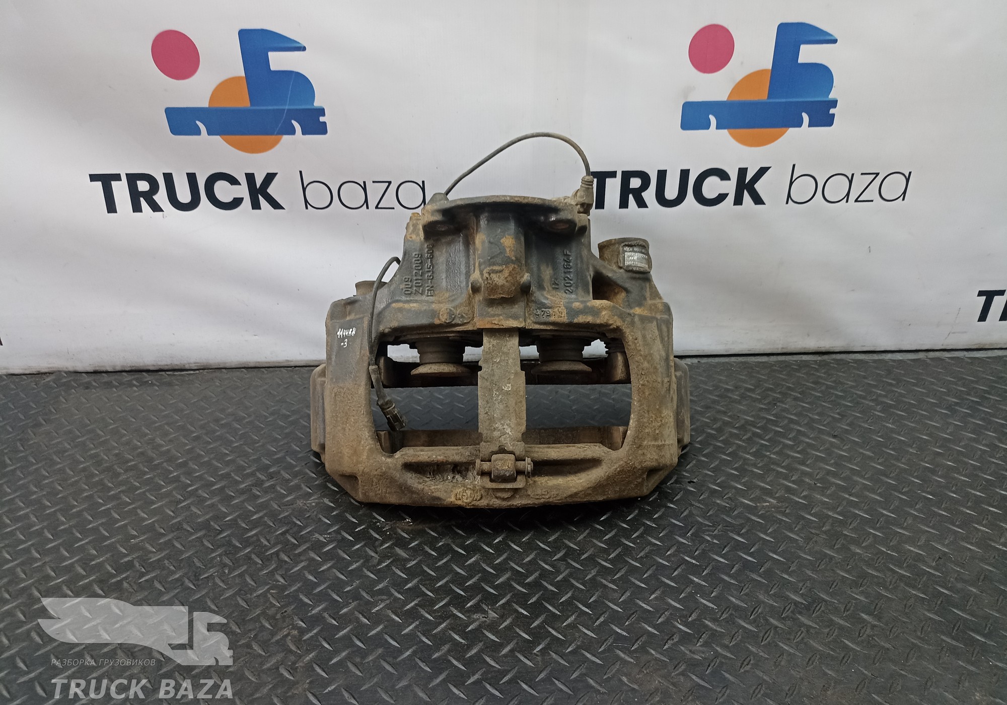 K031679 Суппорт передний левый для Daf 95XF