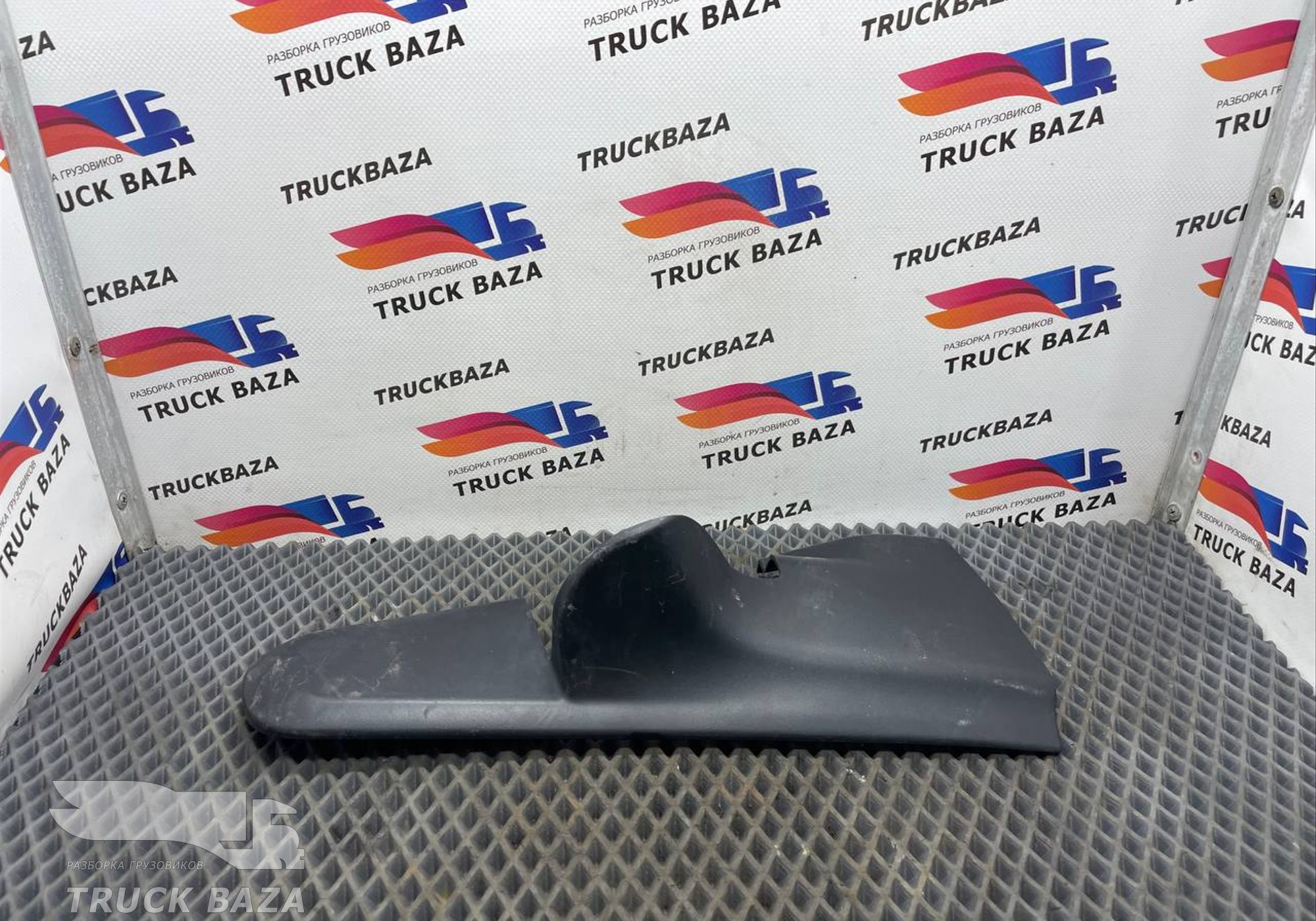 JC4617C728 Накладка зеркала нижняя правая для Ford F-MAX (с 2018)