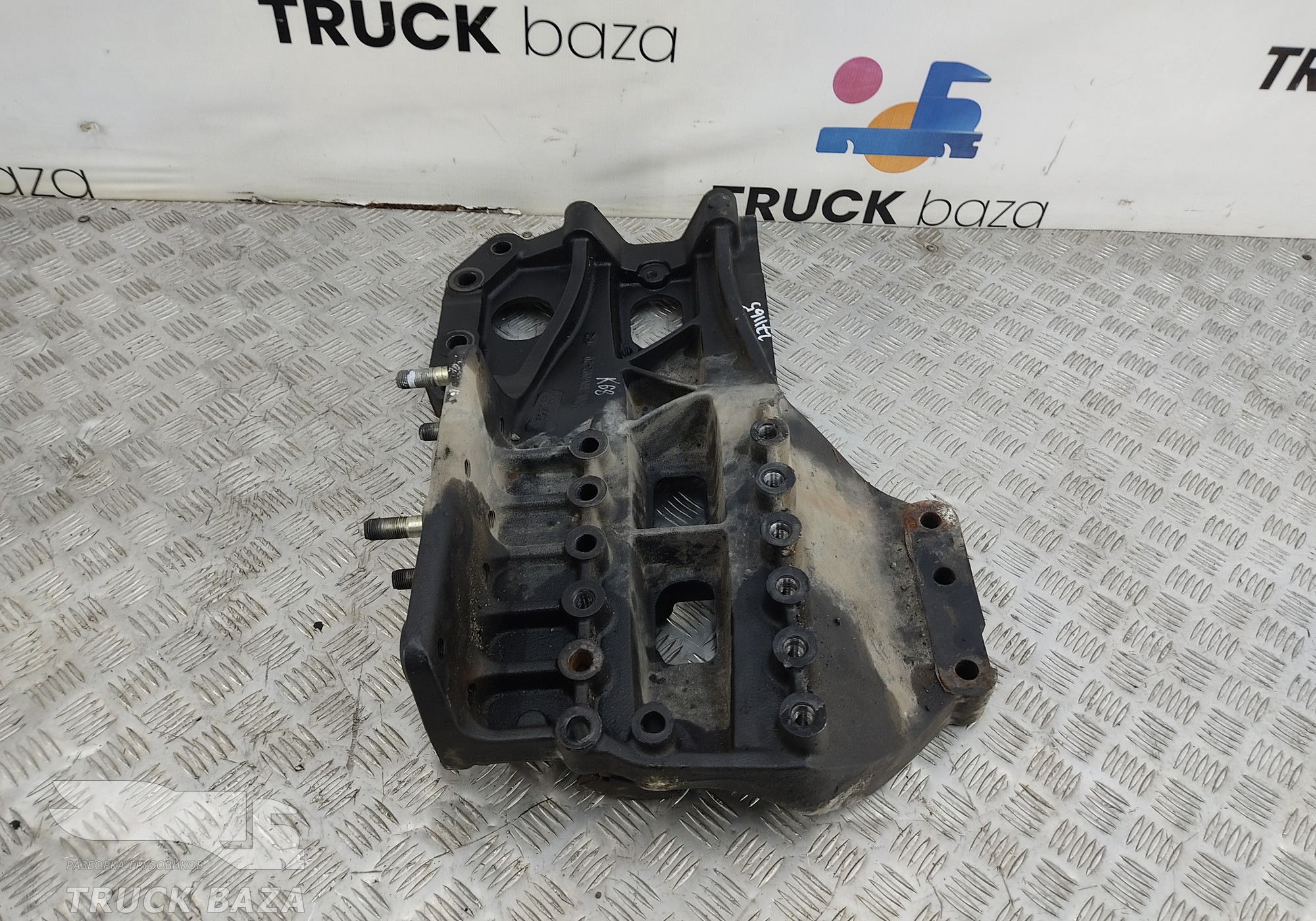 54901280600220 Кронштейн рессоры передний правый для КАМАЗ 54901