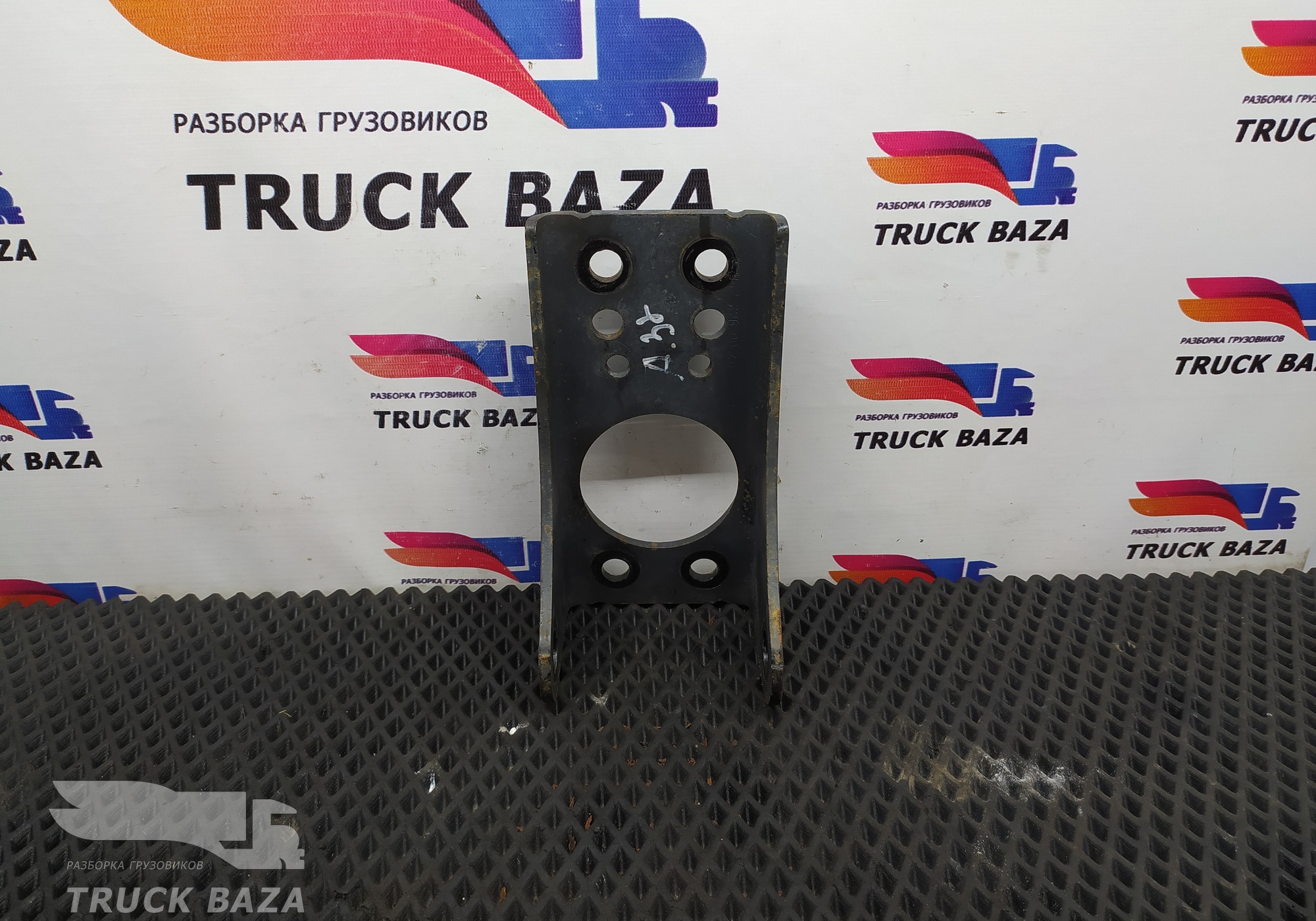 A9423260040 Кронштейн амортизатора заднего для Mercedes-Benz