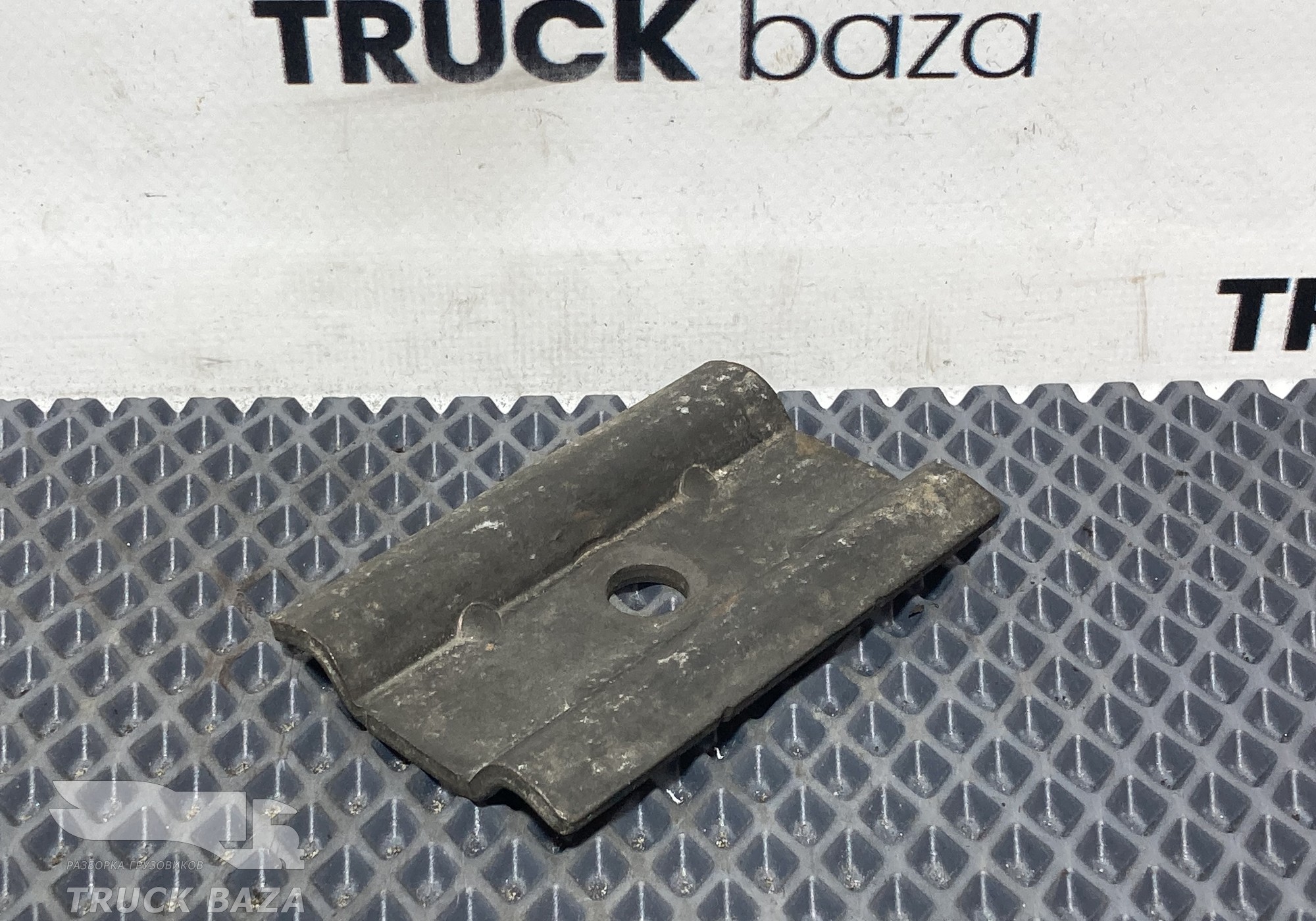 2414257 Кронштейн пластины АКБ для Scania 6-series R (с 2016)