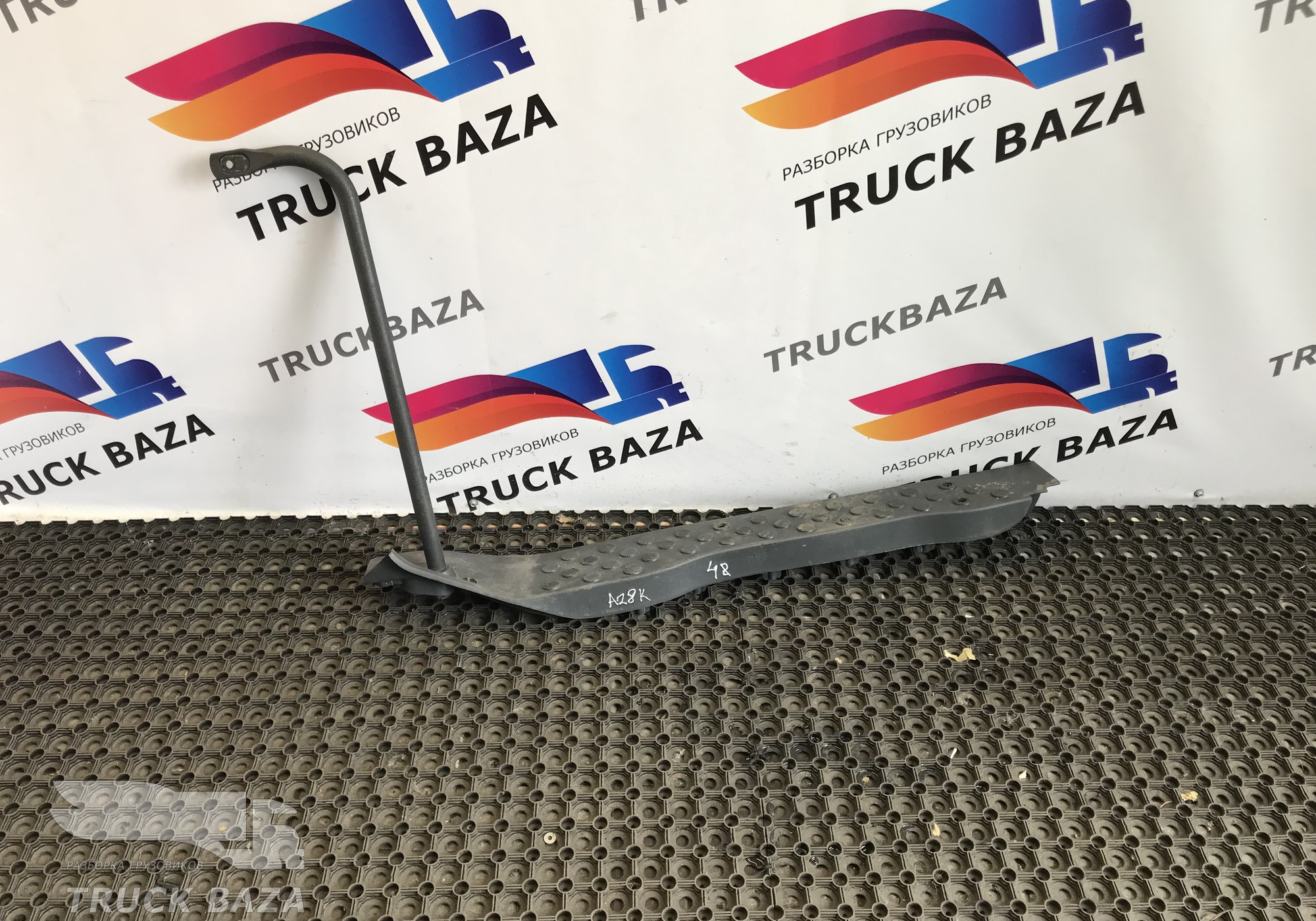 9416800335 Накладка на порог наружная правая для Mercedes-Benz Actros