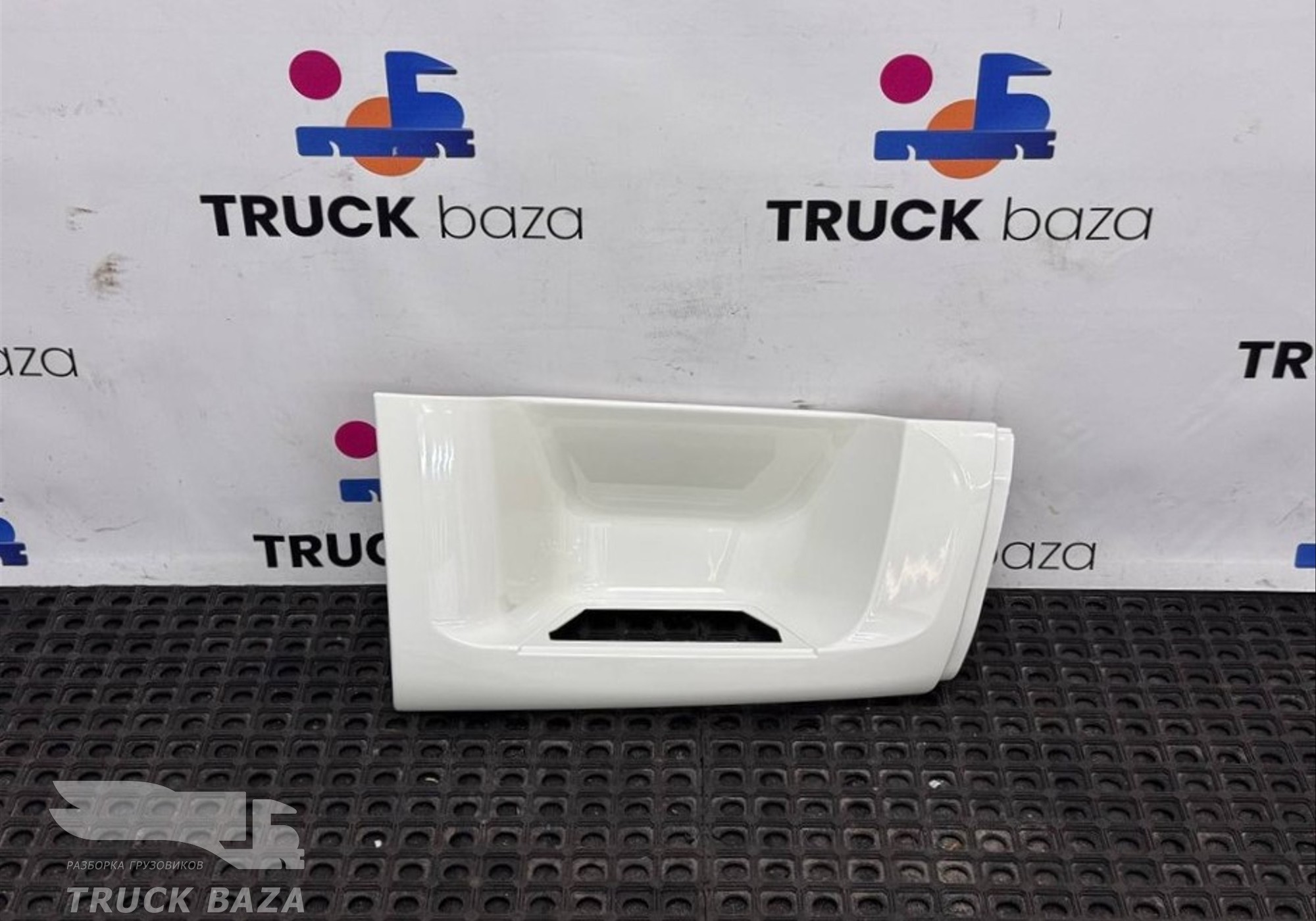 1642683 Корпус подножки правой для Daf XF105 (с 2005)