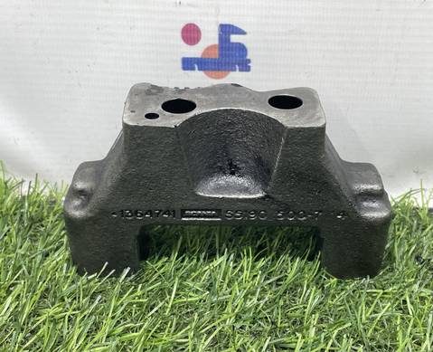 1364741 Кронштейн вала коромысел для Scania 5-series R (с 2004 по 2016)