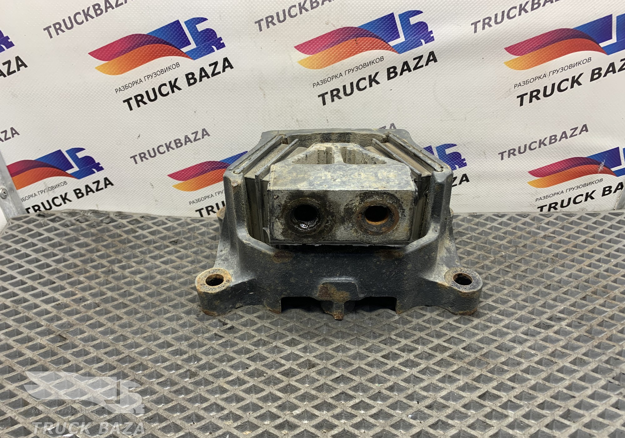9412417713 Подушка двигателя для Mercedes-Benz