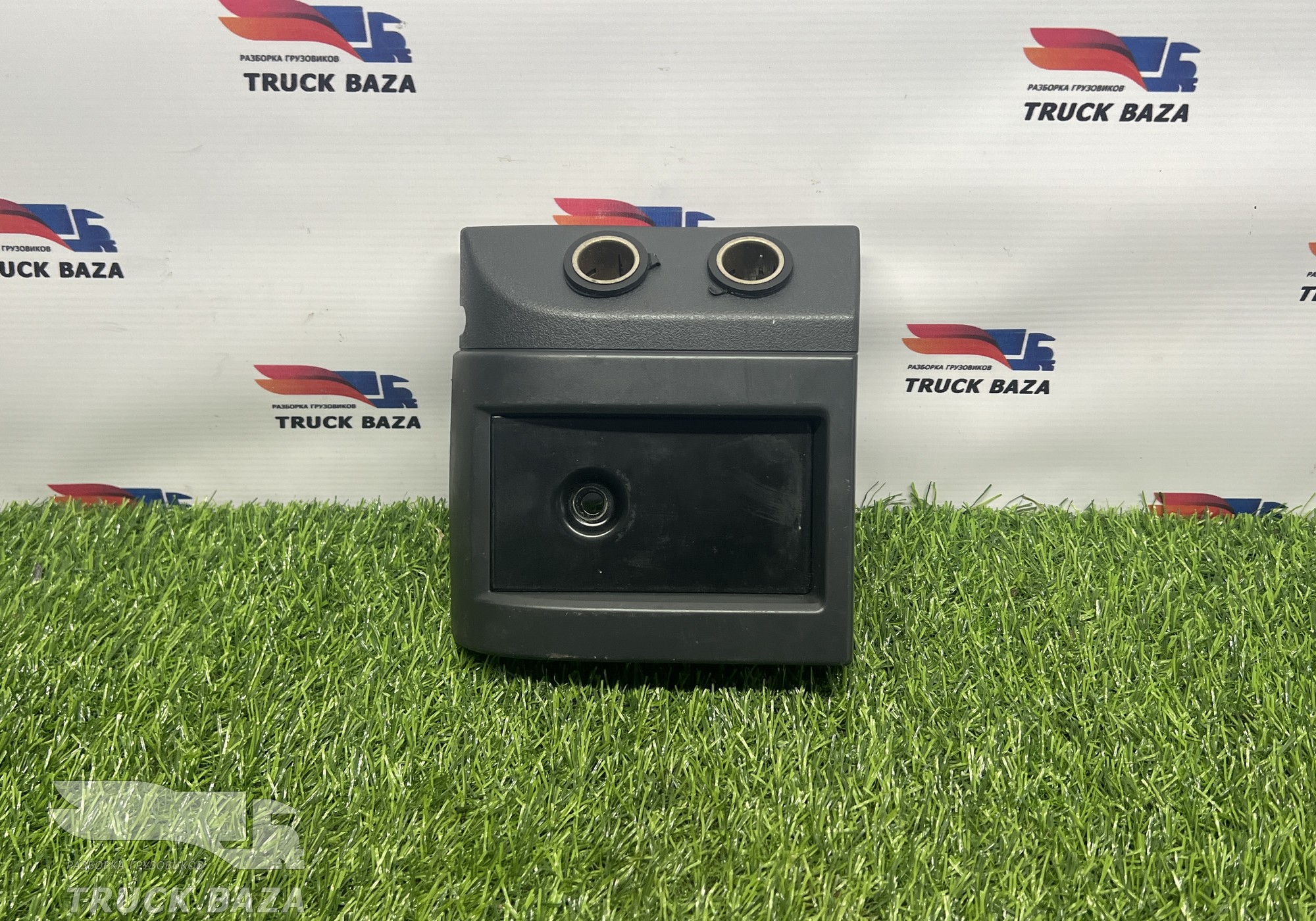 82381453 Кронштейн блока управления отопителем для Renault T (с 2013)