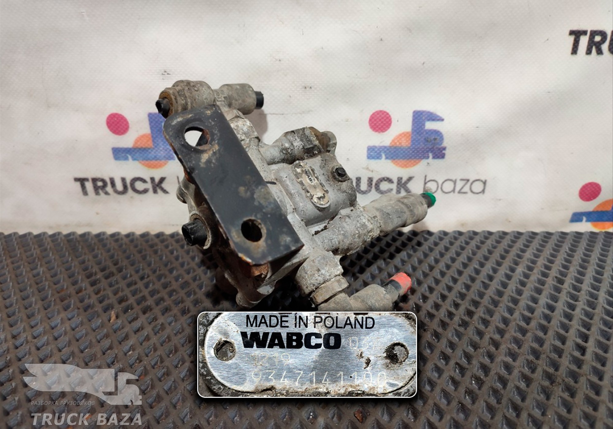 9347141100 Кран защитный 4-х контурный