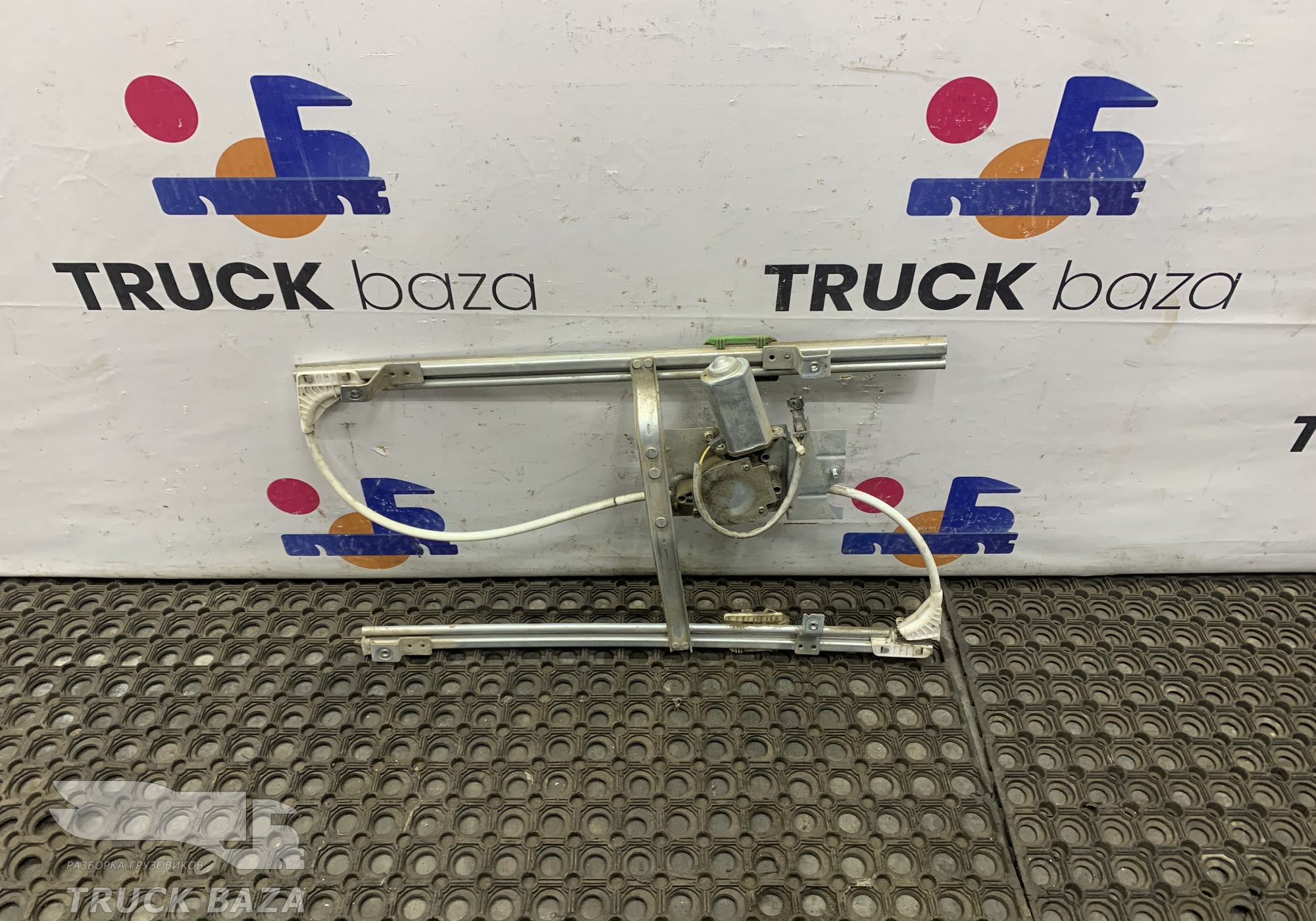 7484561609 Стеклоподъемник электрический левый