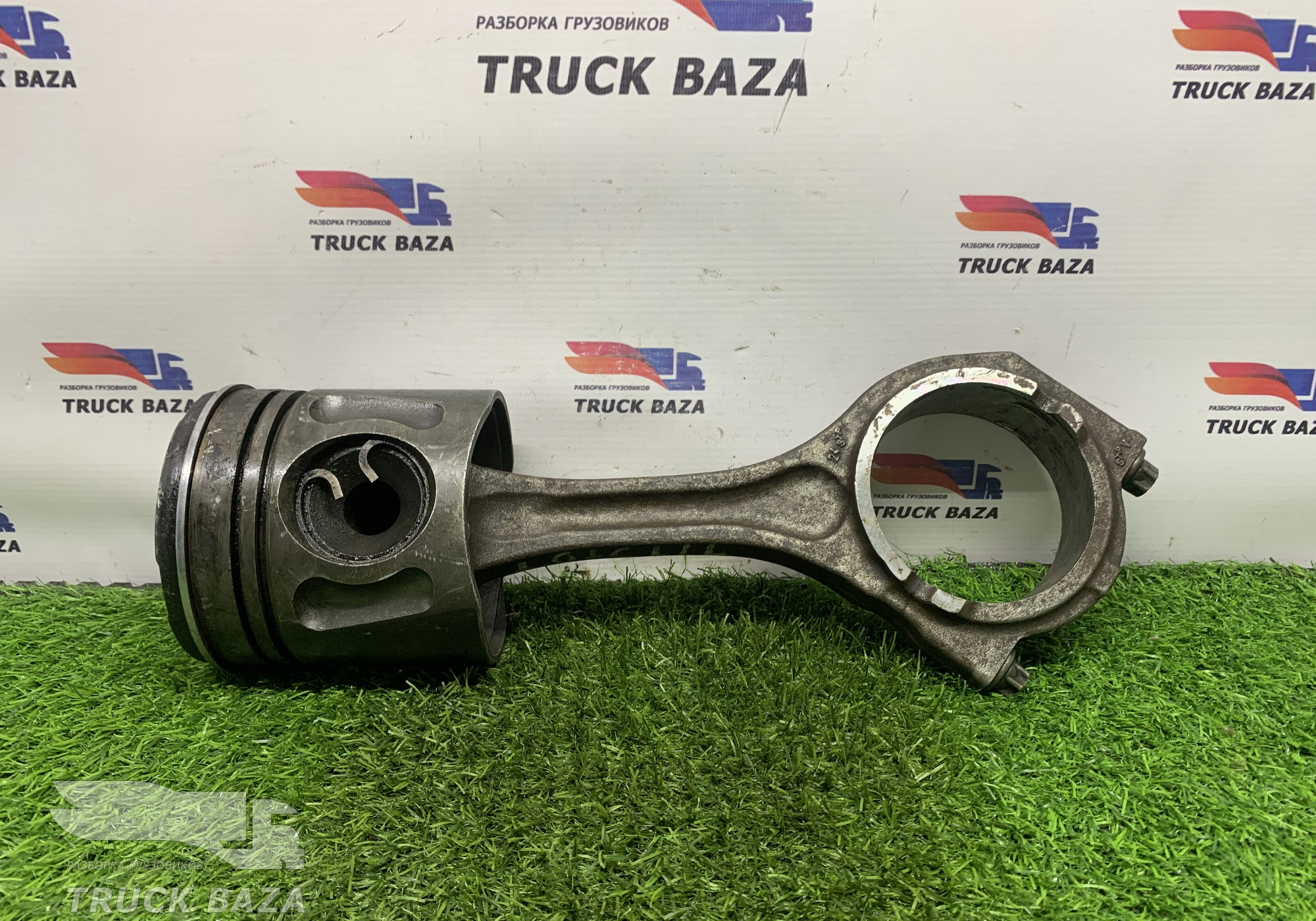 51025006260 Поршень с шатуном