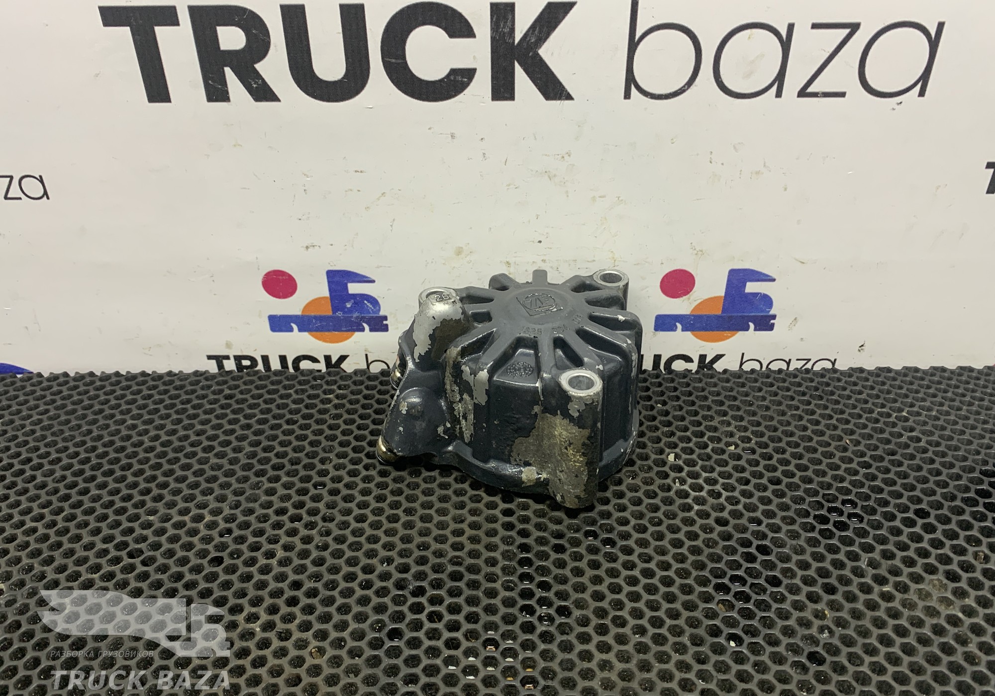 1325334013 Крышка цилиндра КПП ZF для Daf XF105