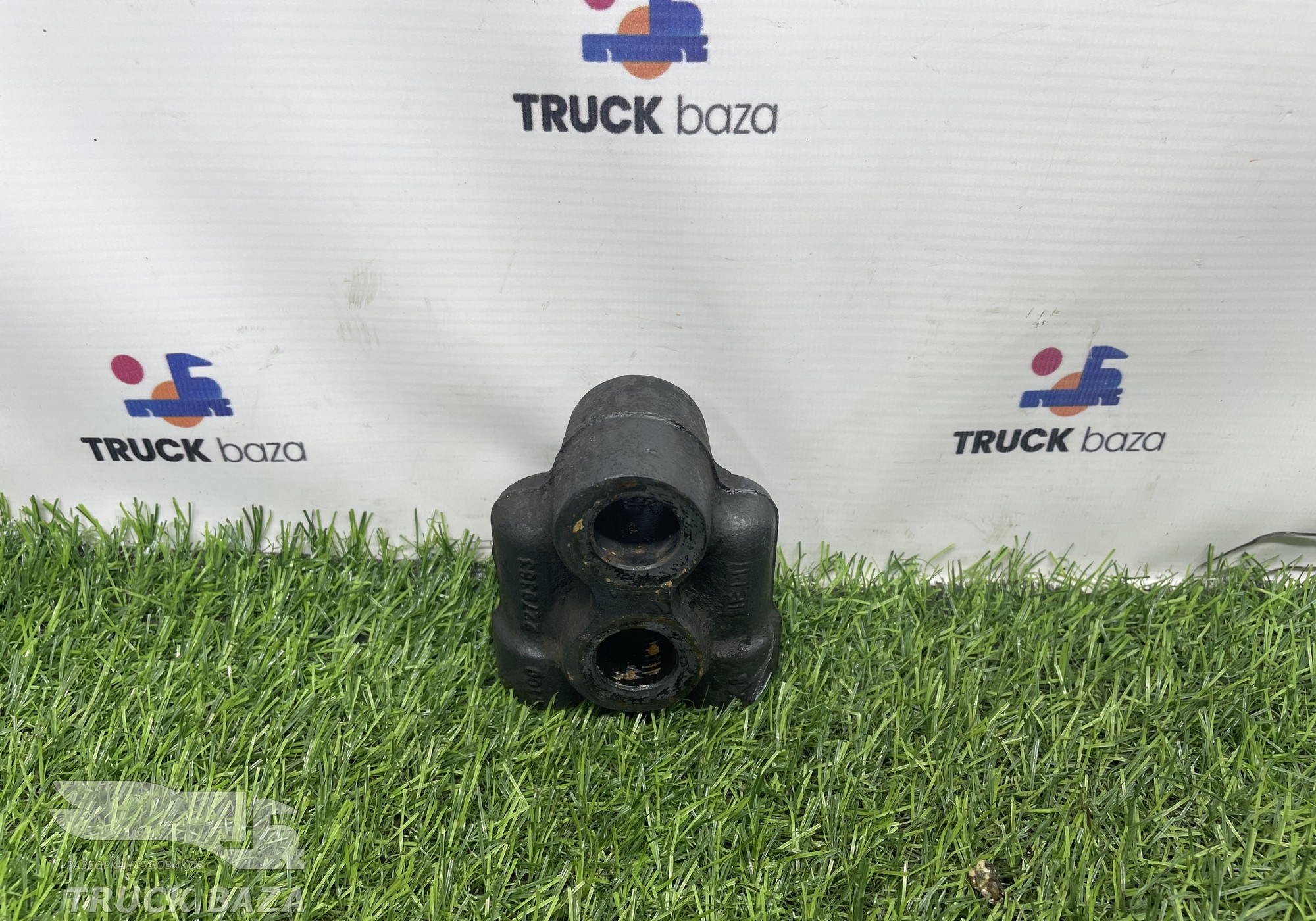 2279383 Кронштейн подвески рессоры