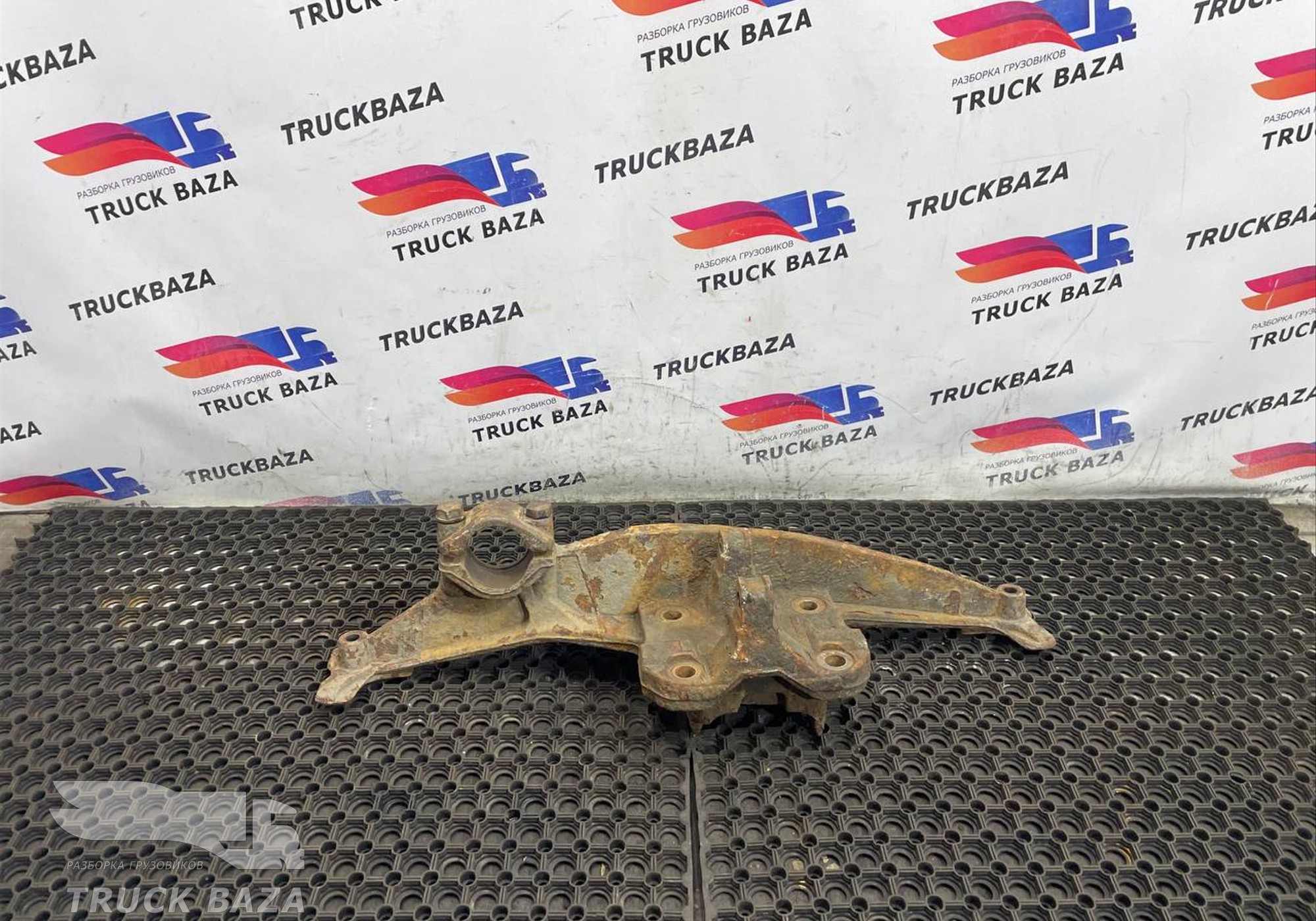 1778748 Кронштейн пневморессоры левый для Daf XF105 (с 2005)