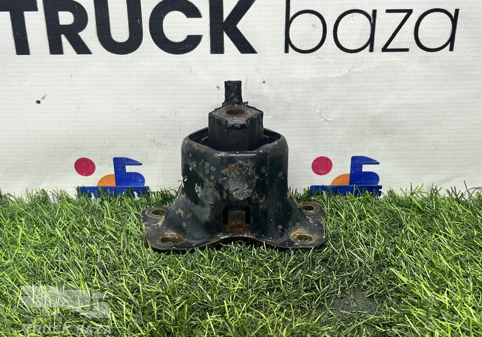 9304320085 Кронштейн ящика АКБ