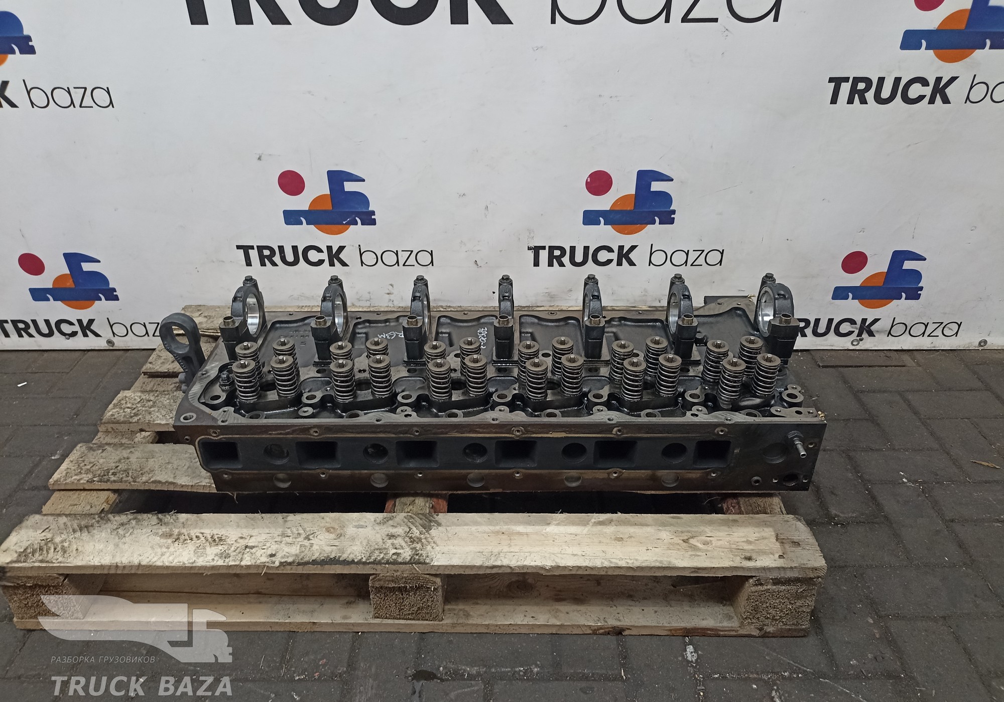 21379389 Головка блока цилиндров DTI для Volvo FH