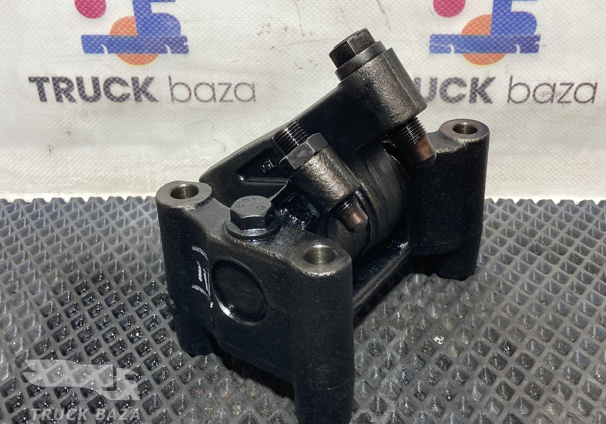 1858755 Вал рокеров в сборе для Daf XF105 (с 2005)