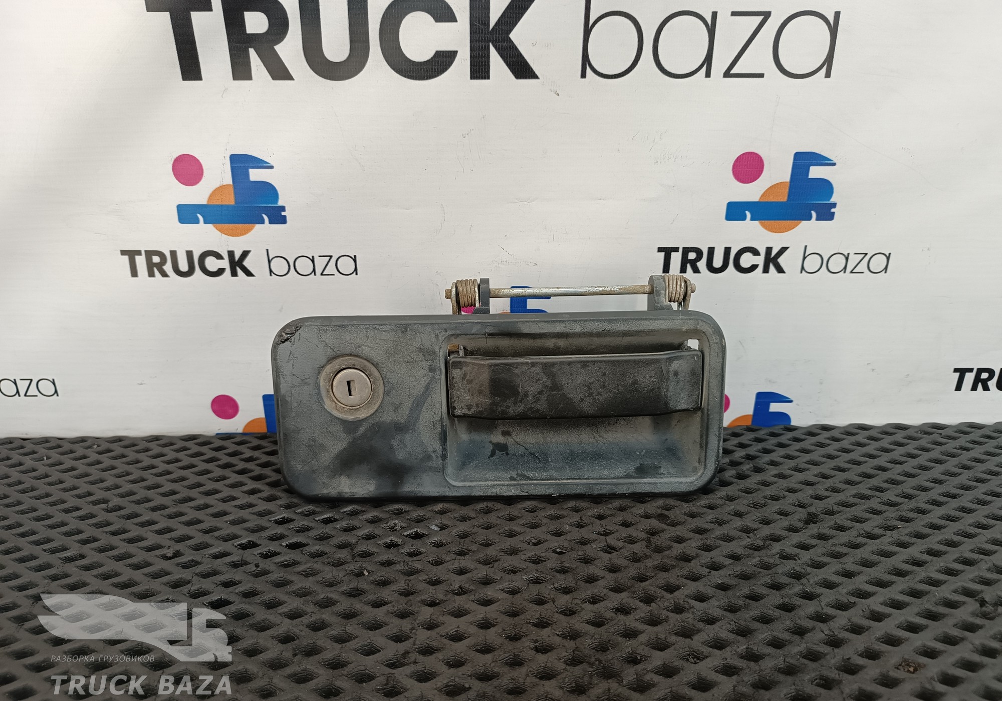 20398466 Ручка двери наружная левая для Volvo FH 2 (с 2002 по 2008)