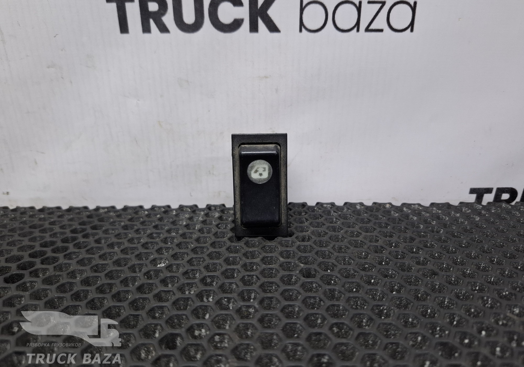 5010379283 Кнопка стеклоподъемника для Renault Magnum III E-tech (с 2001 по 2005)