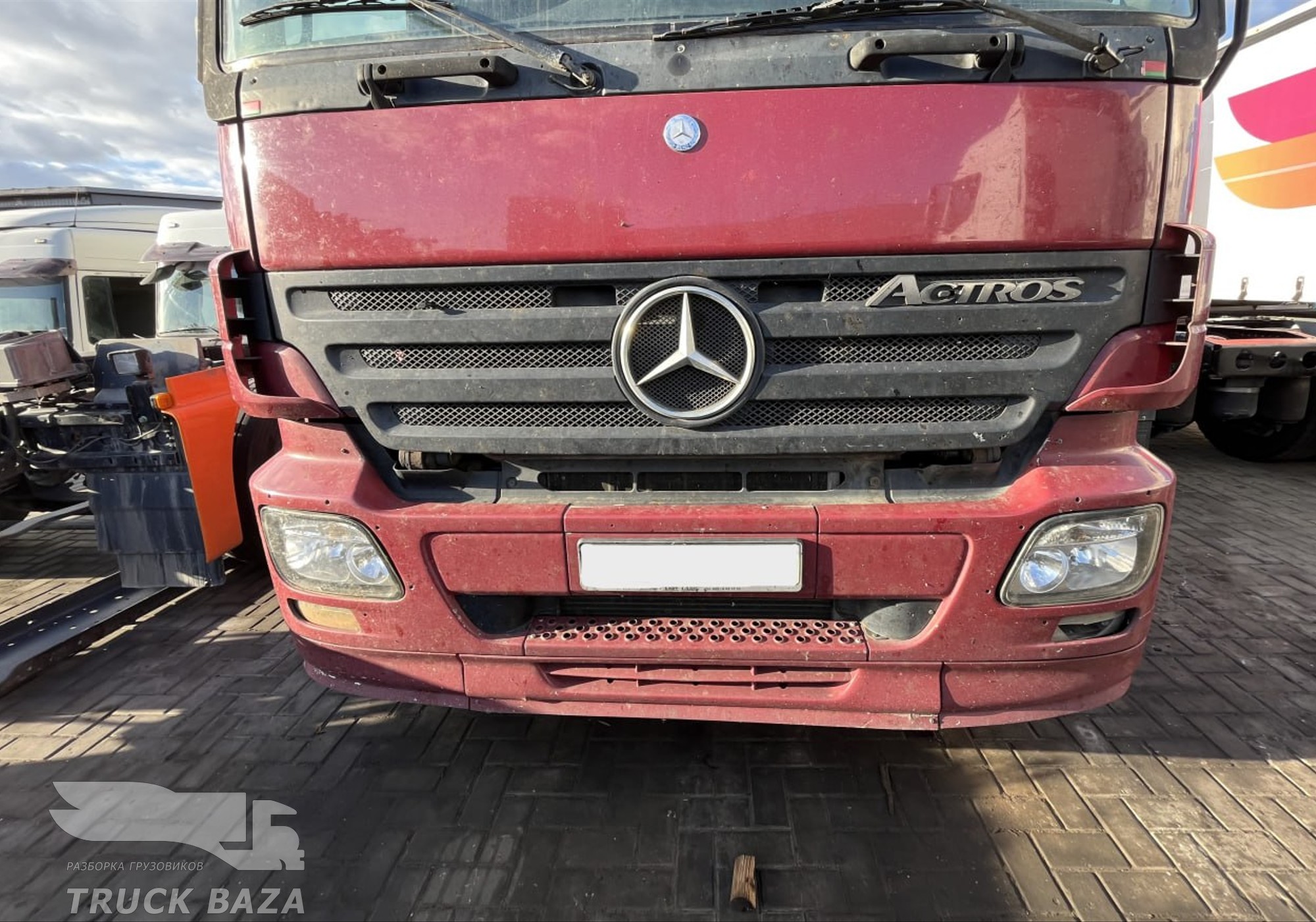 9438809370 Бампер ноускат в сборе для Mercedes-Benz Actros MP2 (с 2002 по 2008)