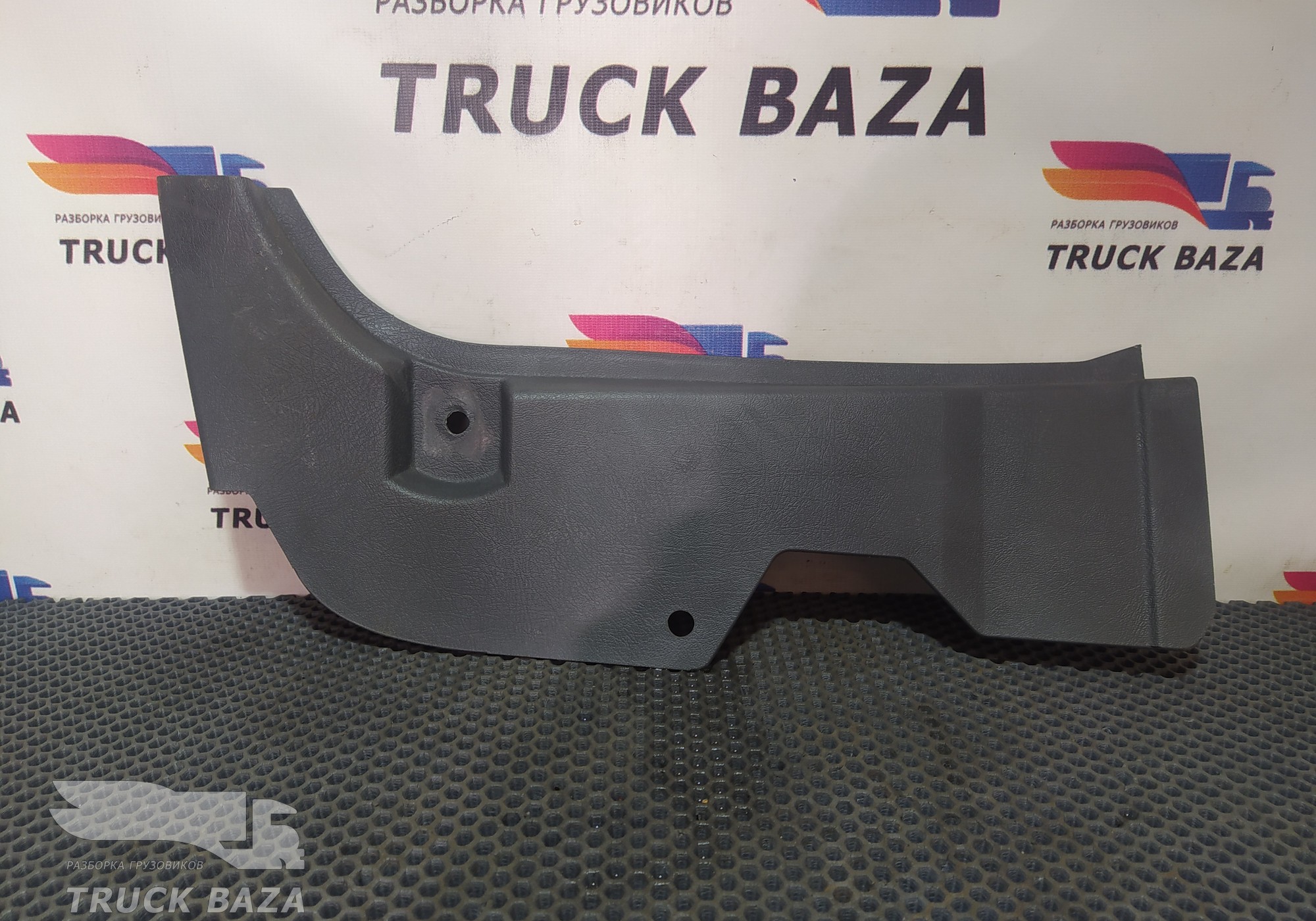 8144228 Накладка декоративная левая для Volvo