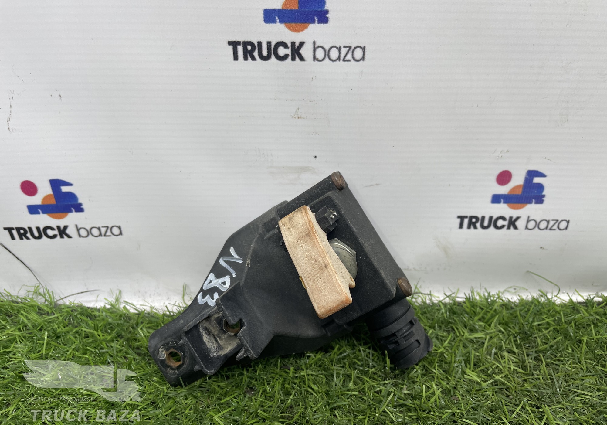 81255400529 Выключатель массы