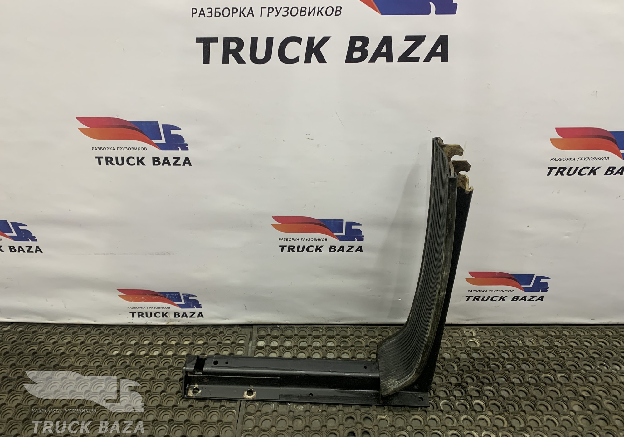 54901110110401 Кронштейн топливного бака для КАМАЗ 54901