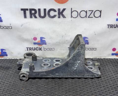 1735003 Кронштейн переднего бампера правый для Daf 95XF