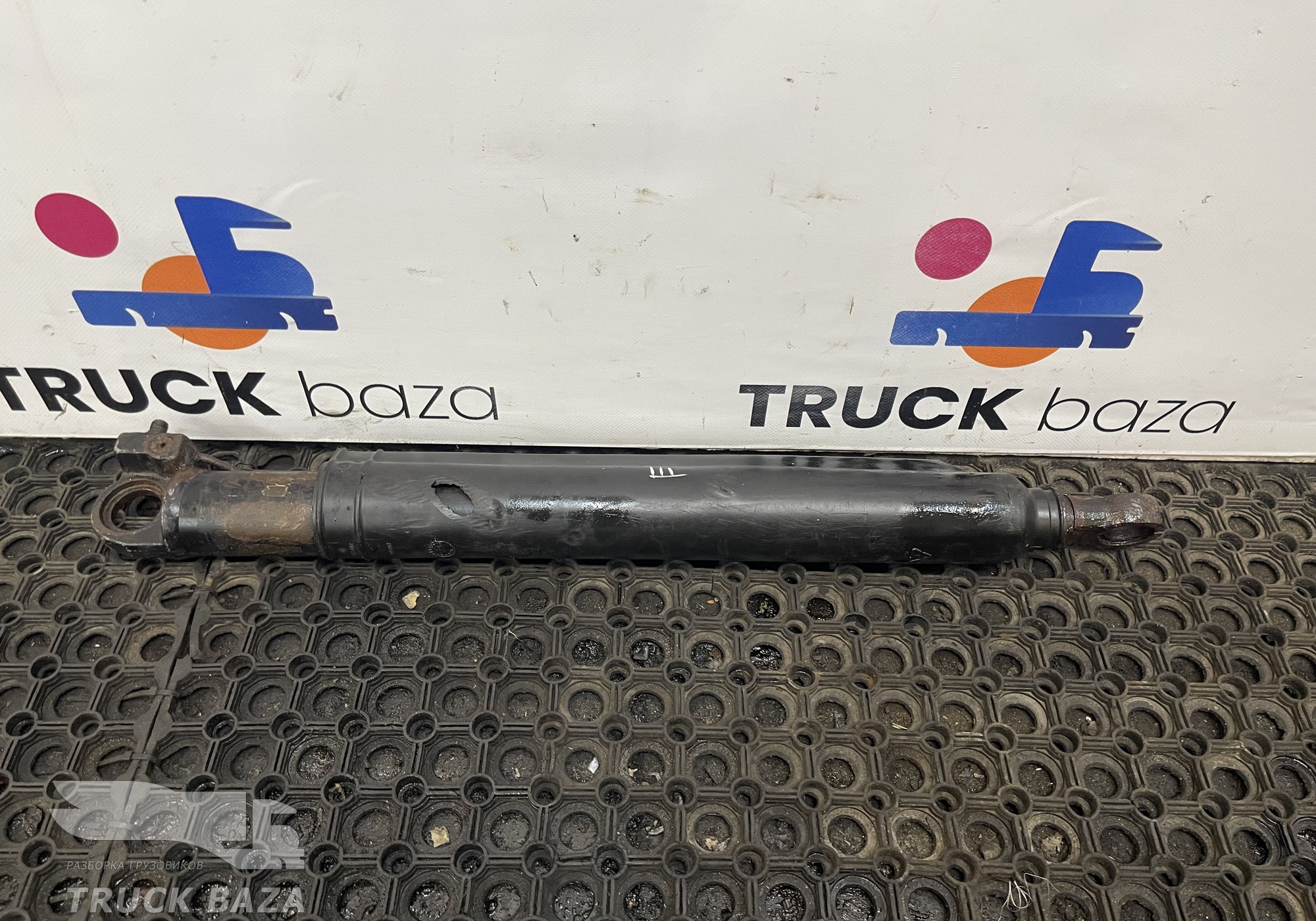 1444742 Цилиндр подъема кабины