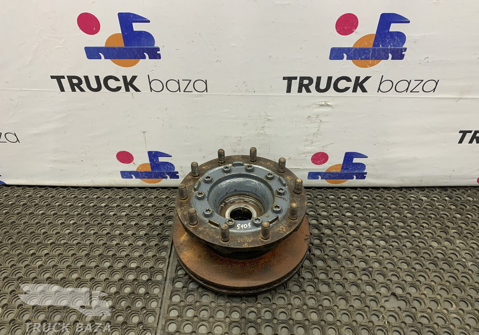 1724406 Ступица передняя