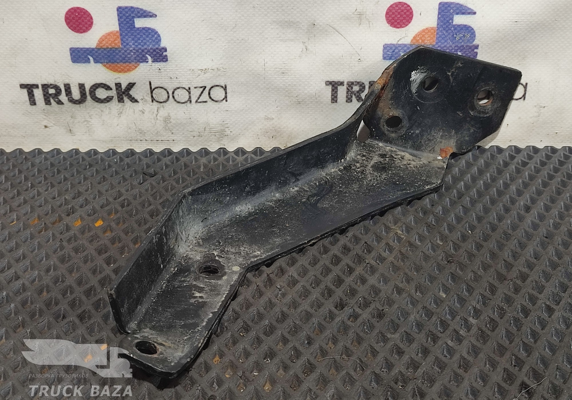 549018403578 Кронштейн салона для КАМАЗ 54901