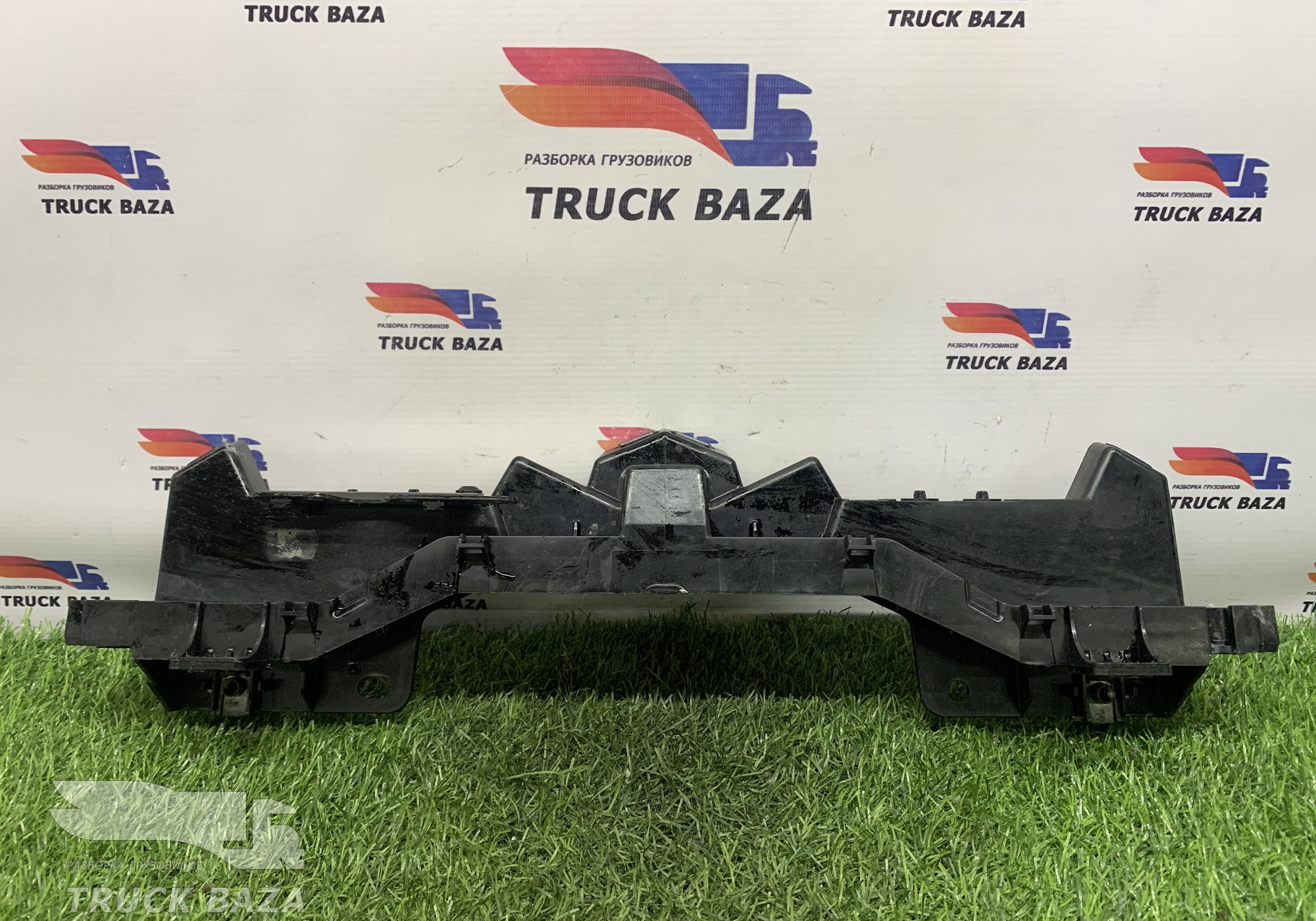 82322978 Кронштейн торпедо нижний для Renault T (с 2013)