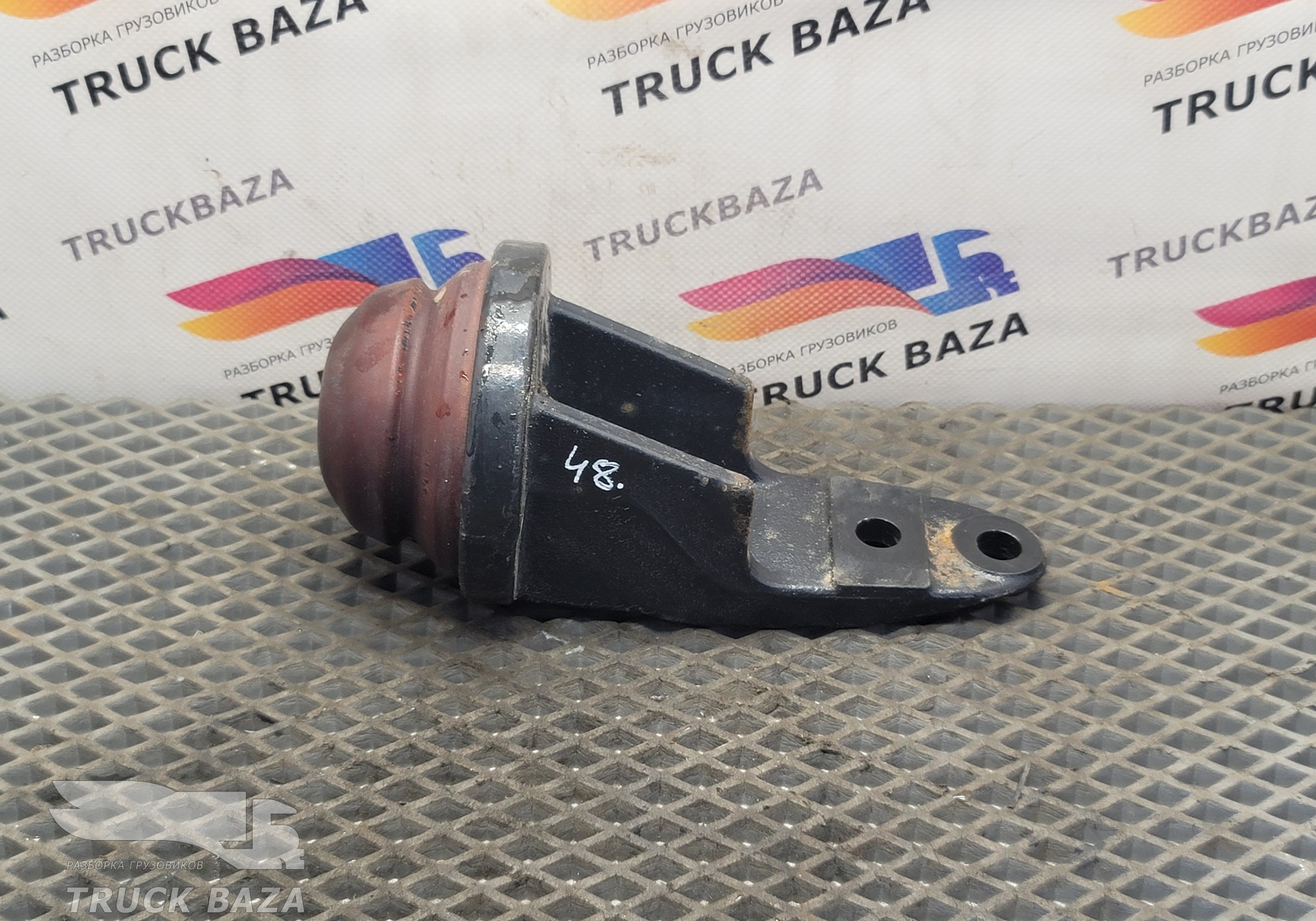 81414010083 Кронштейн рессоры передней для Man TGA