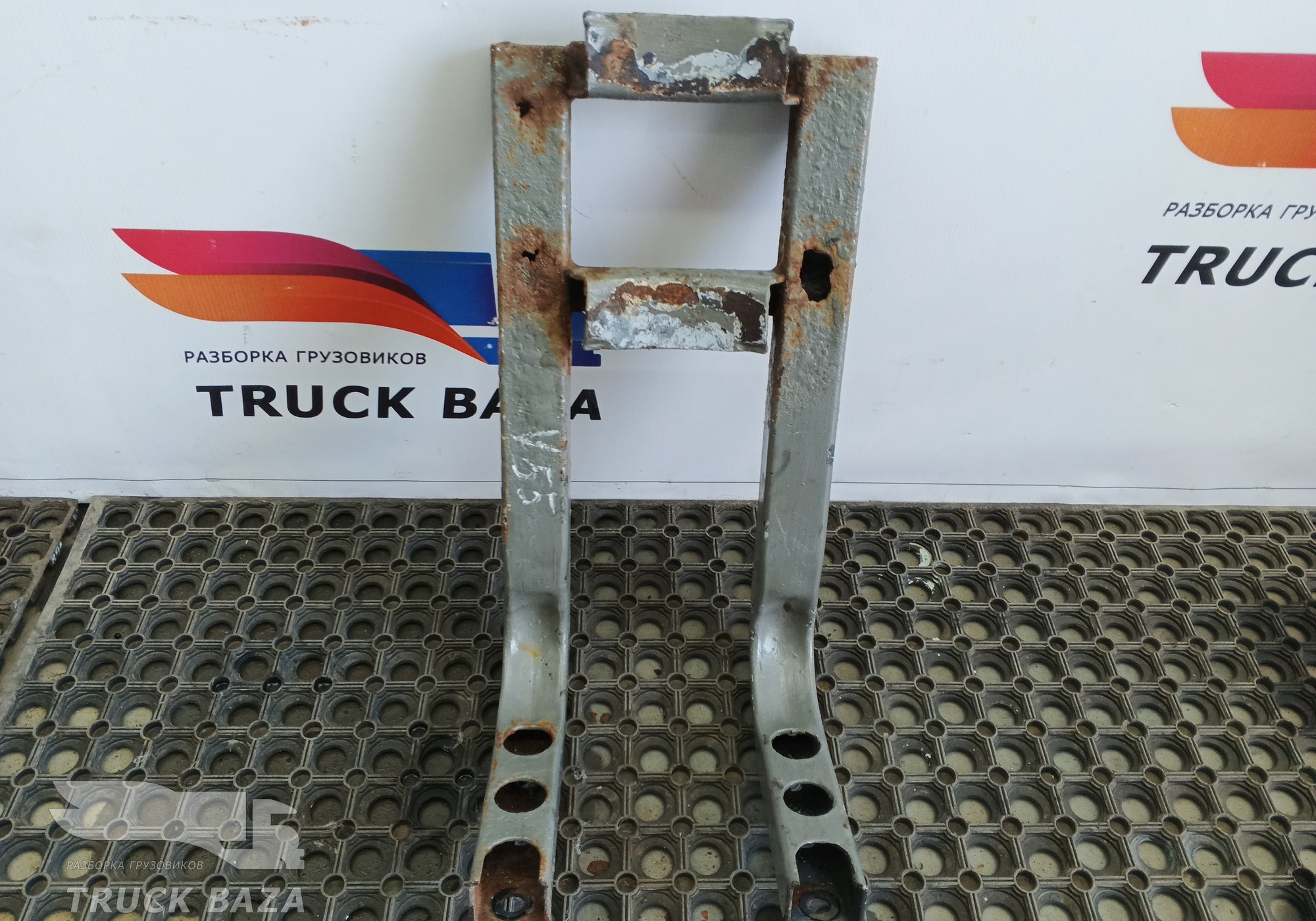 20740407 Кронштейн ресивера воздушного для Volvo FH 1 (с 1993 по 2002)