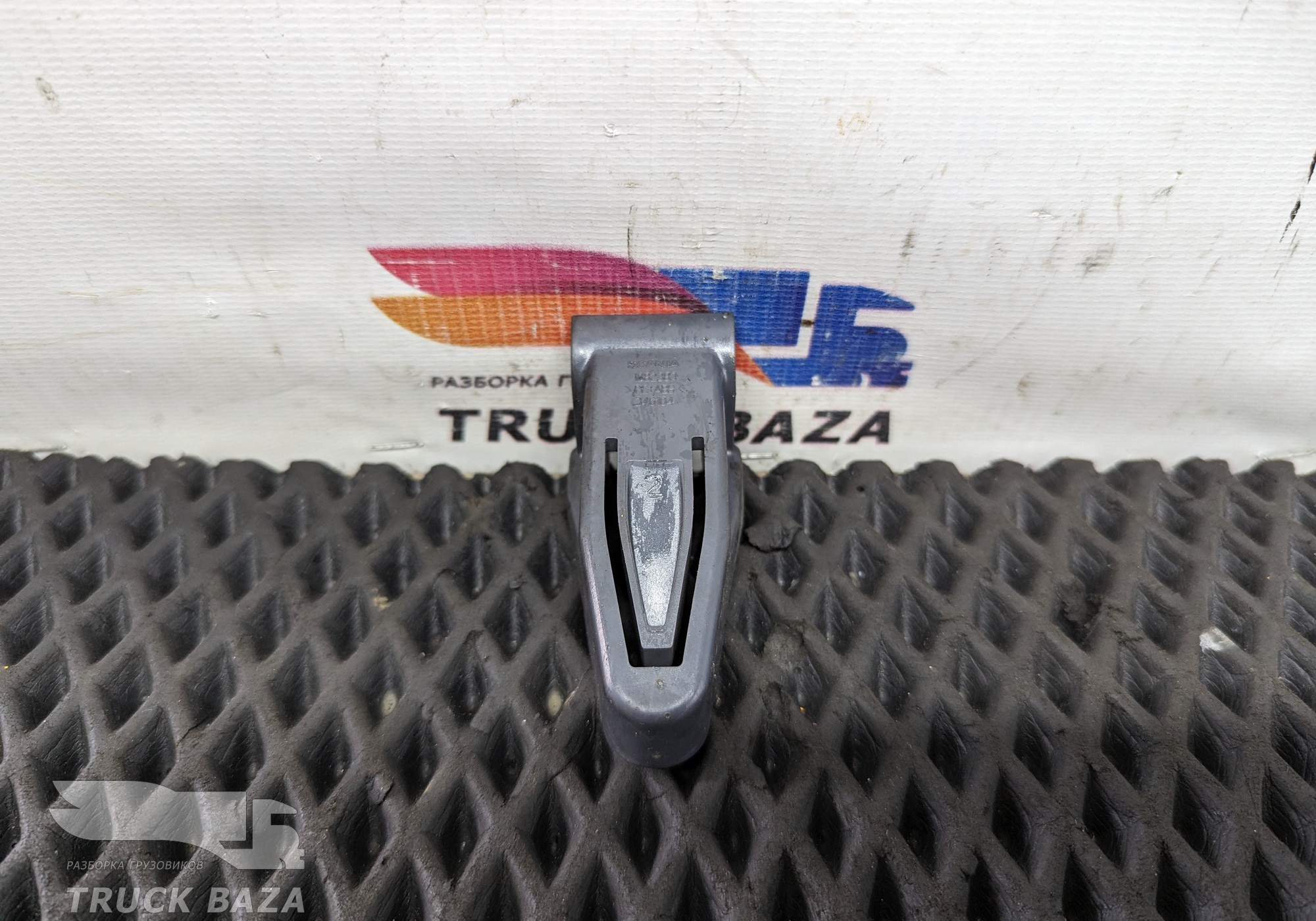 1882383 Петля приборной панели для Scania 5-series R (с 2004 по 2016)