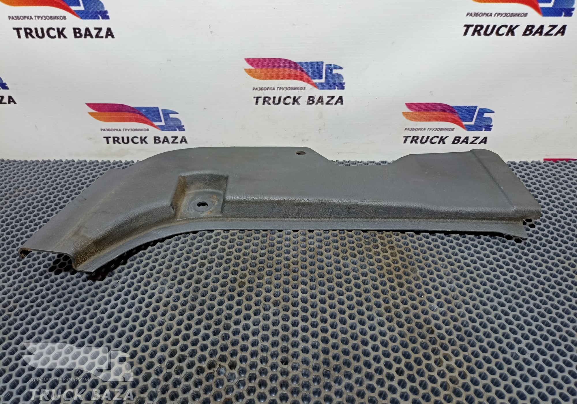 8144229 Обшивка стойки правая для Volvo FM II (с 2002)