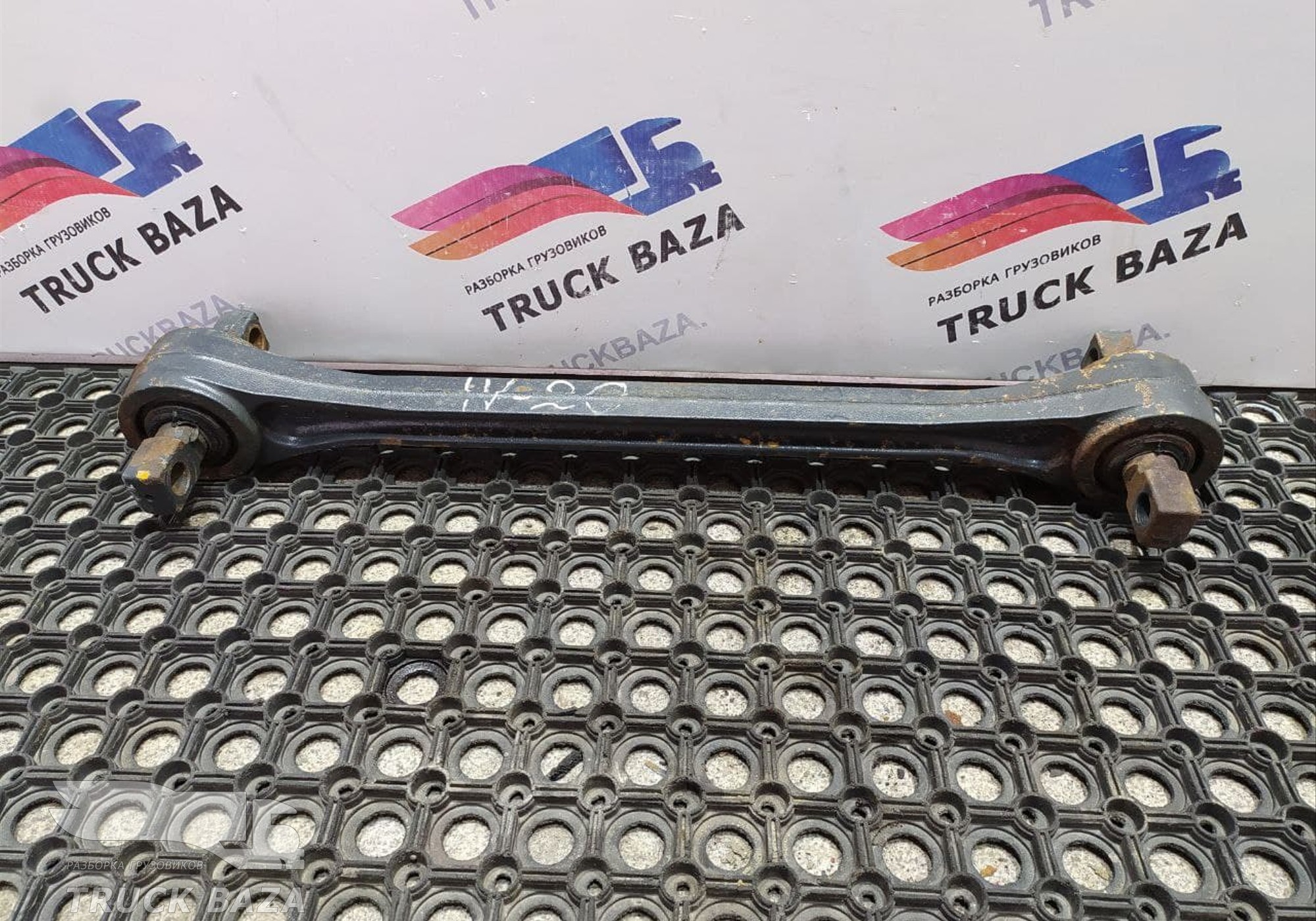41272429 Тяга реактивная для Iveco