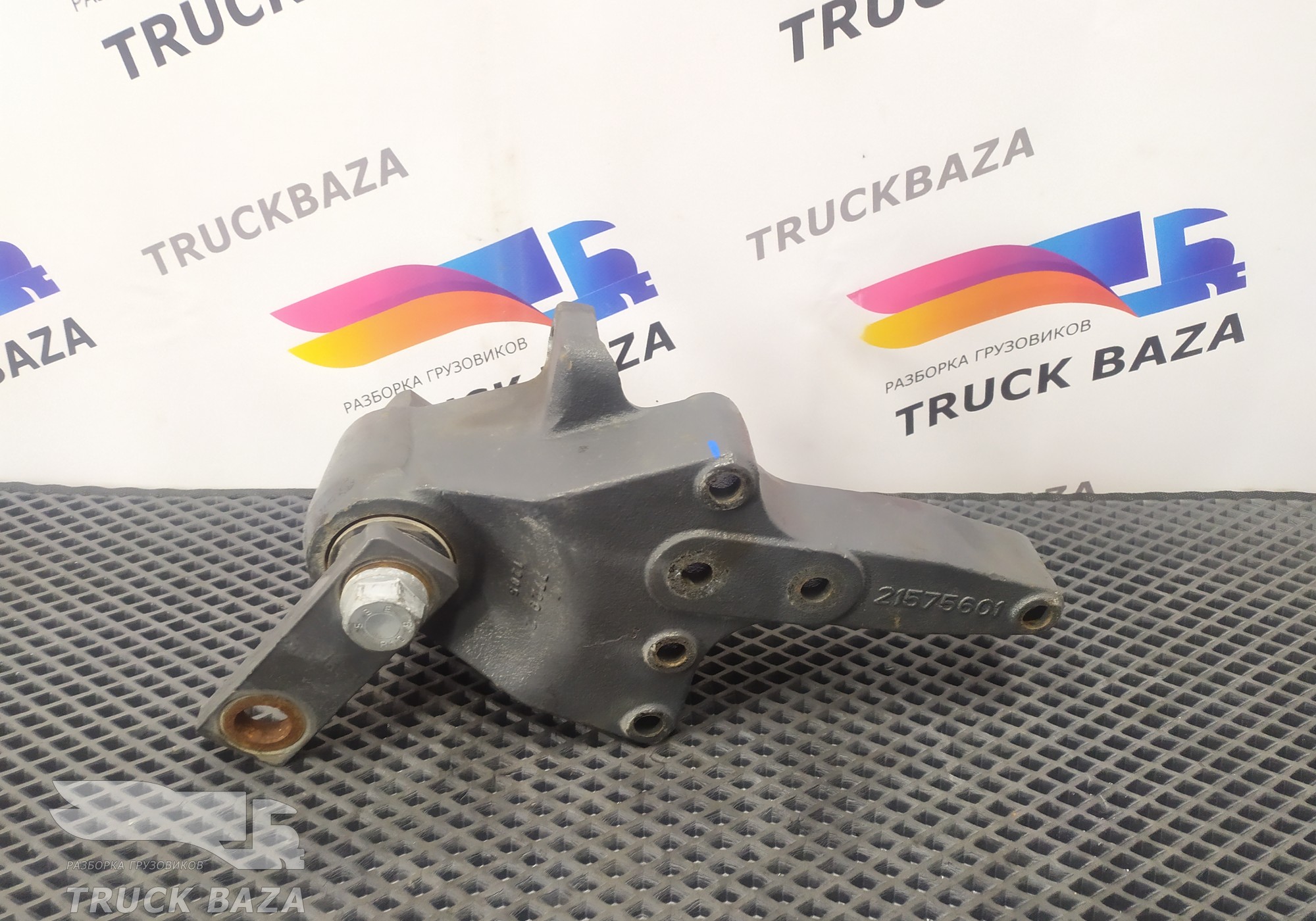 21575601 Кронштейн рессоры правый для Volvo FH