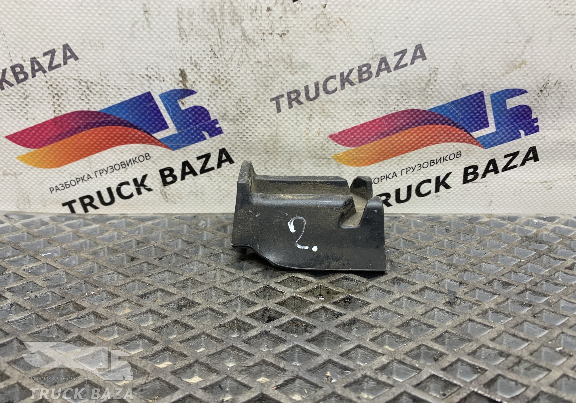 1692887 Подушка бака Adblue для Daf XF105