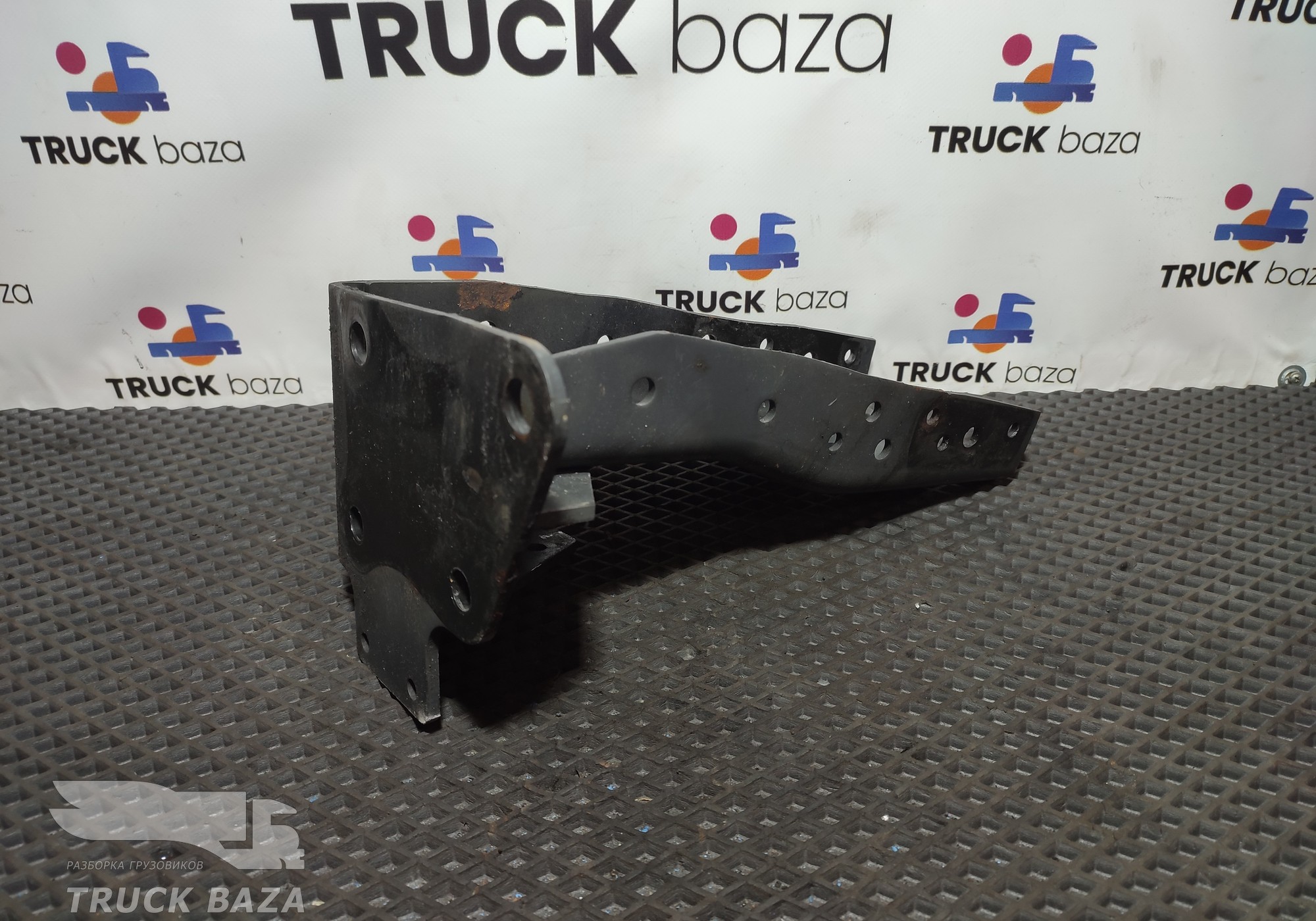 9305201433 Кронштейн подножки левый для Mercedes-Benz Axor