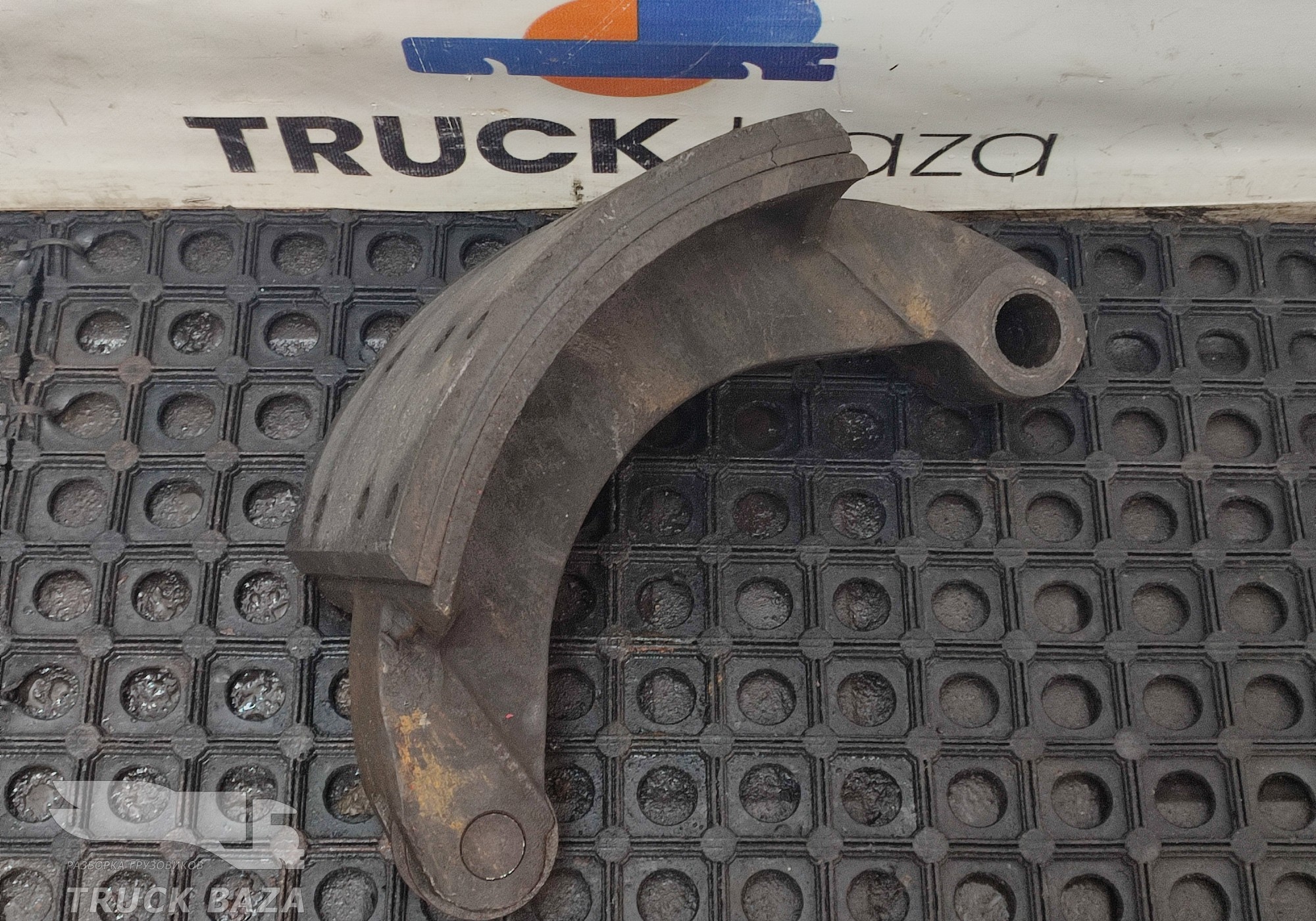 1300204 Колодка тормозная передняя 203 мм