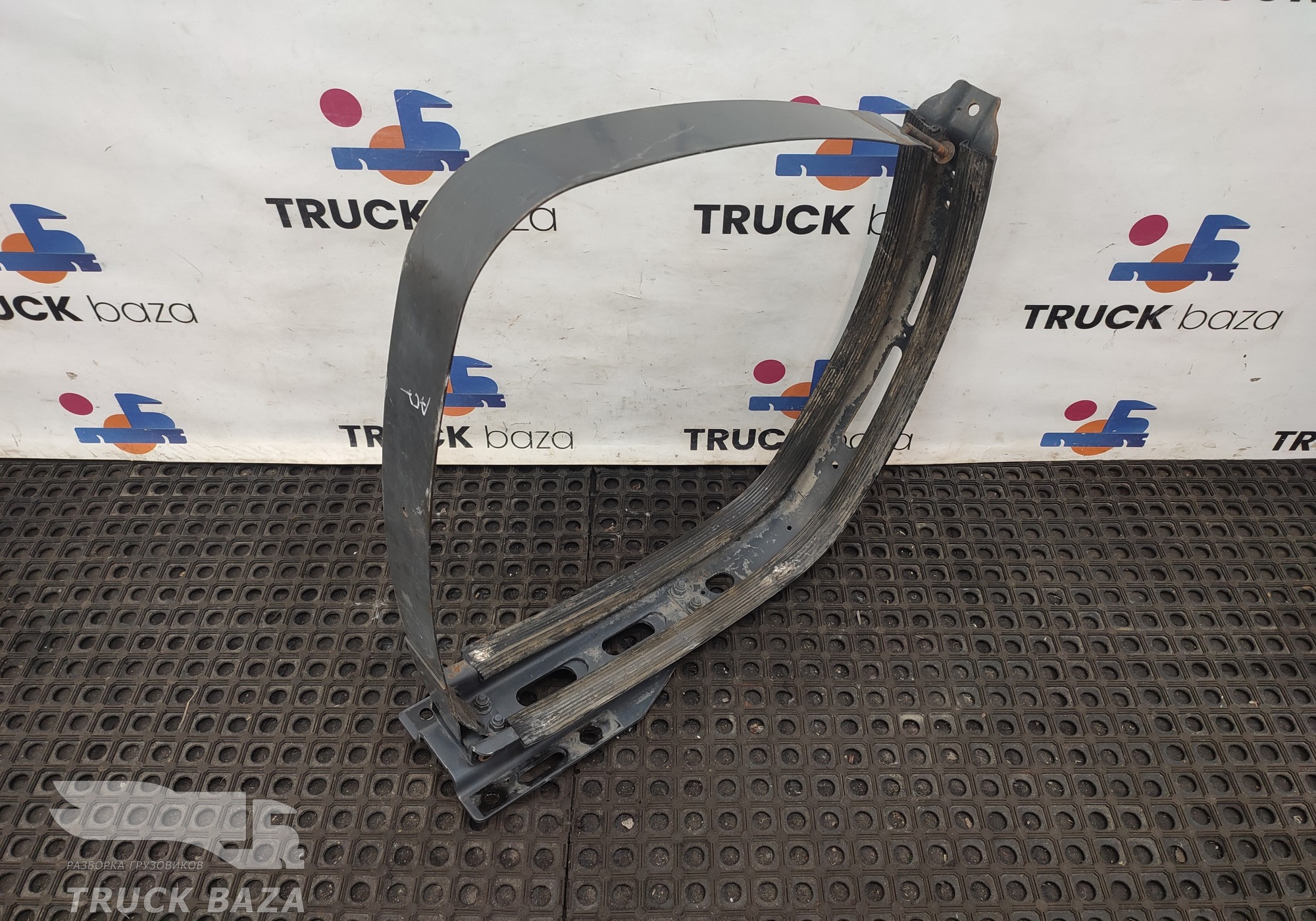 9604752303 Кронштейн топливного бака для Mercedes-Benz Actros New Actros MP4 (с 2011)