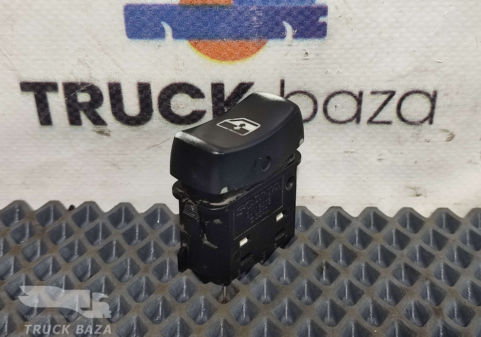 1421856 Кнопка стеклоподъемника