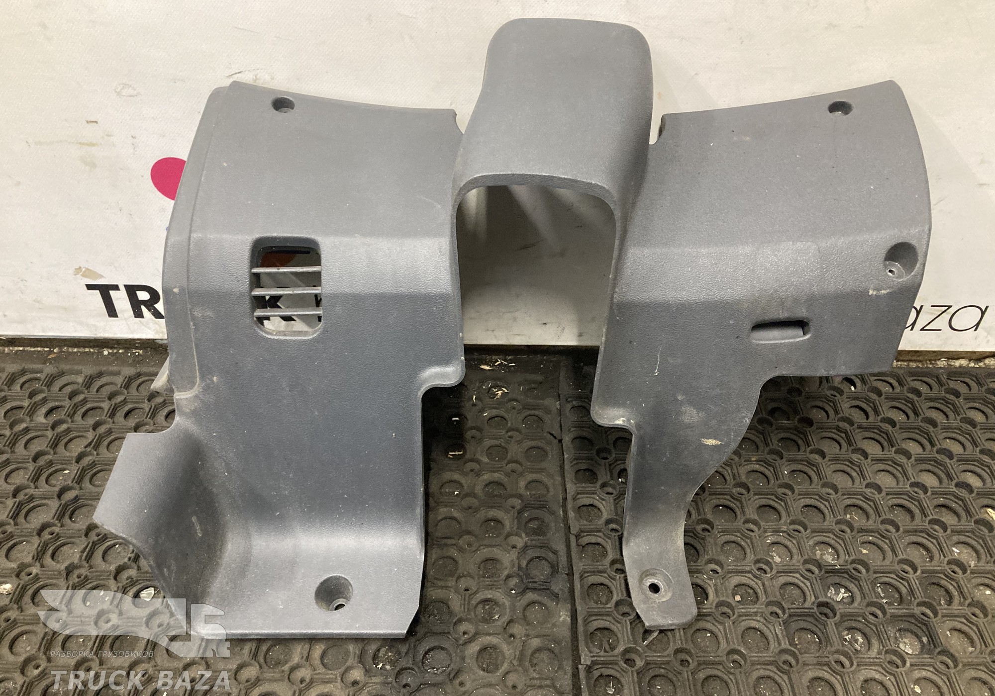 1857666 Накладка панели приборов левая для Scania 5-series R (с 2004 по 2016)