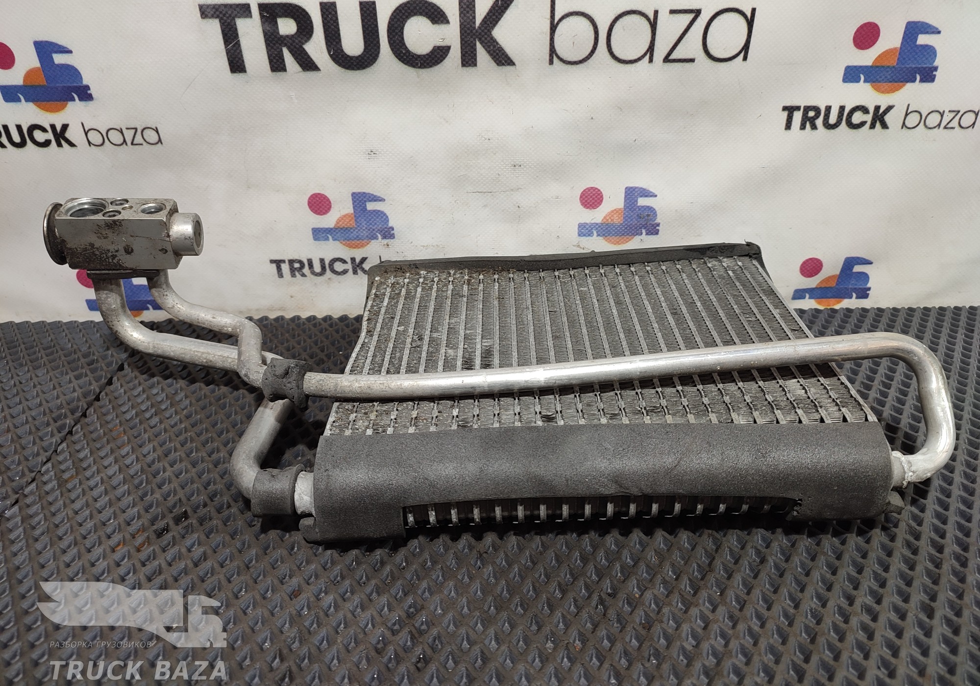 52407050 Радиатор кондиционера для Mercedes-Benz Actros MP3 (с 2008)