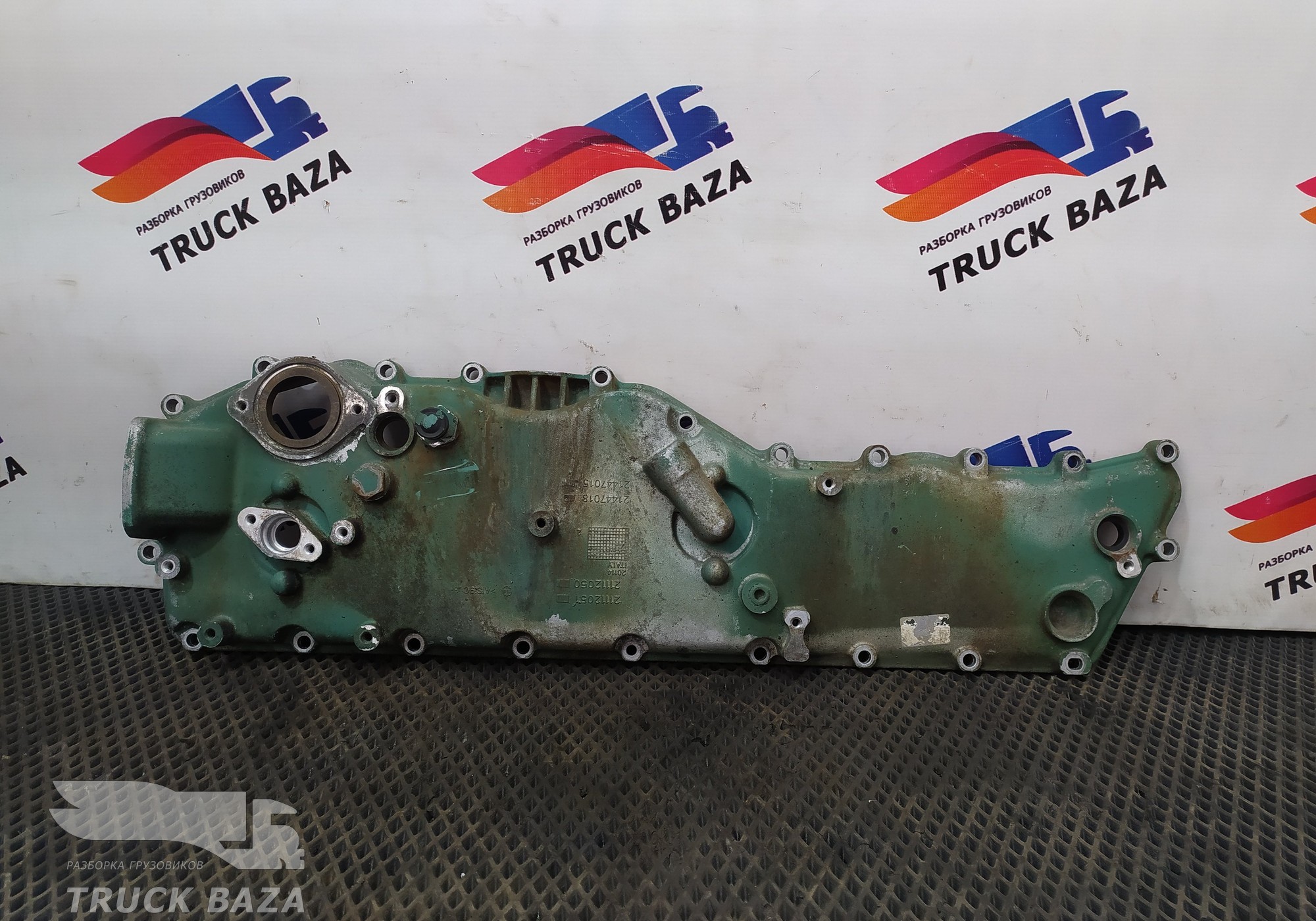 21447018 Крышка масляного радиатора для Renault Kerax