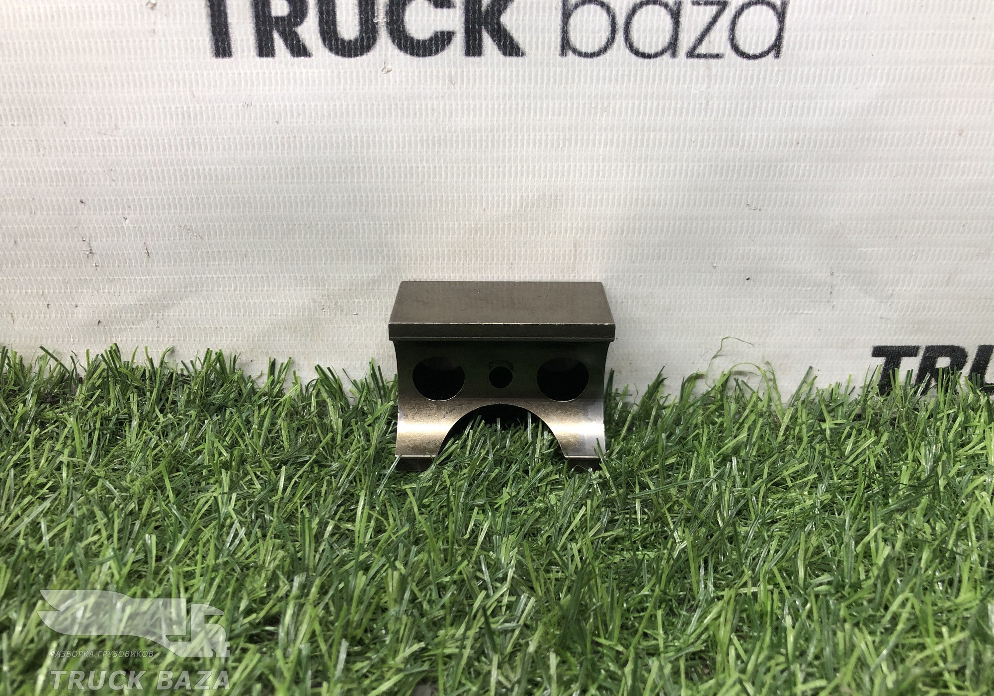 51042020136 Кронштейн вала рокеров для Man TGX I (с 2007)