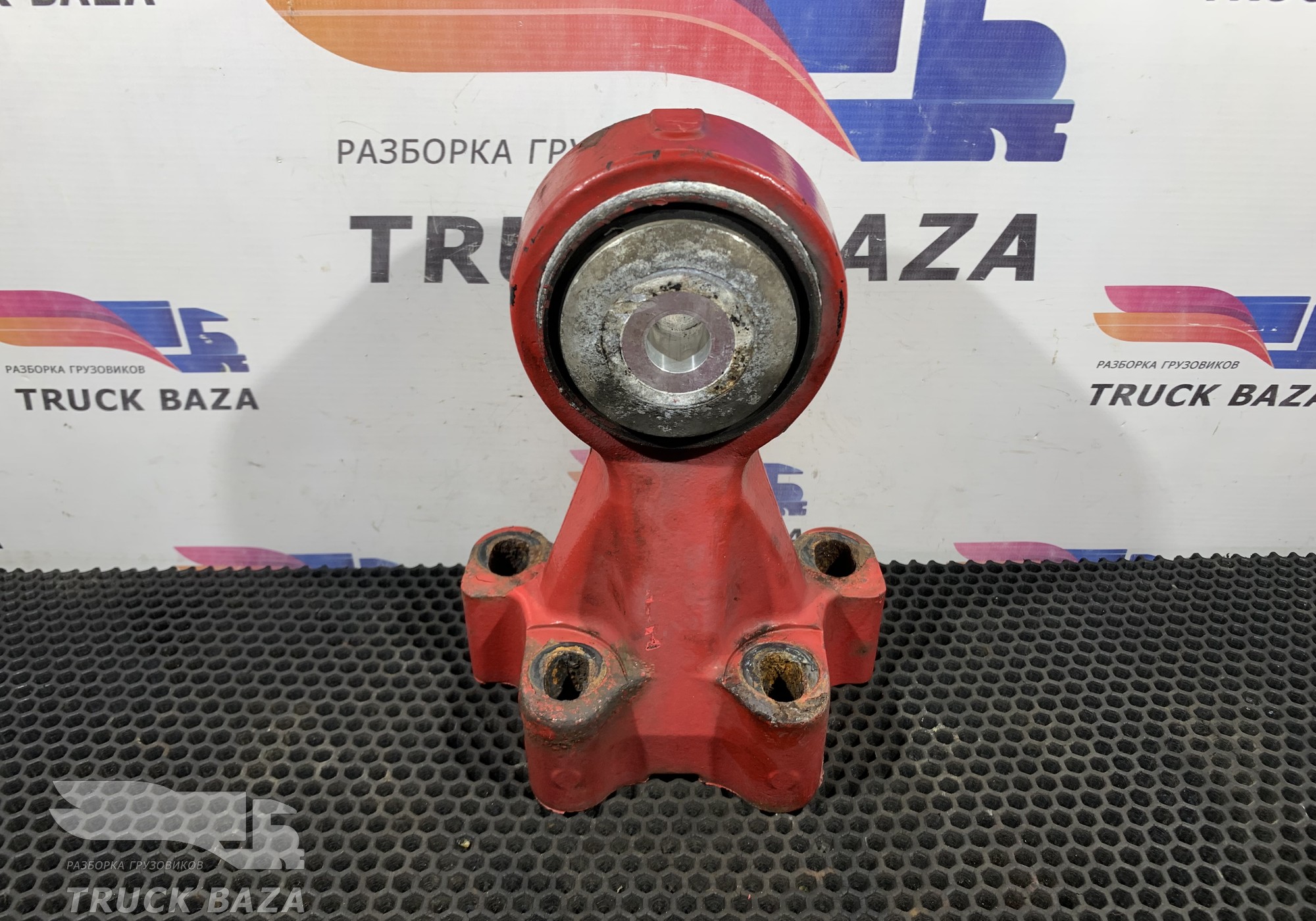 1303522 Кронштейн торсиона кабины для Daf 95
