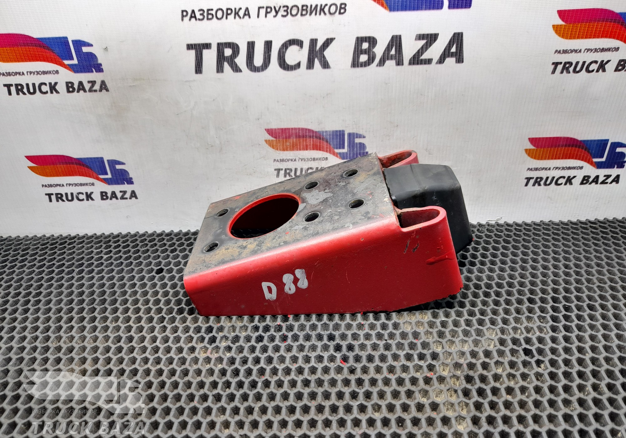 0221294 Кронштейн отбойника задней рессоры для Daf CF