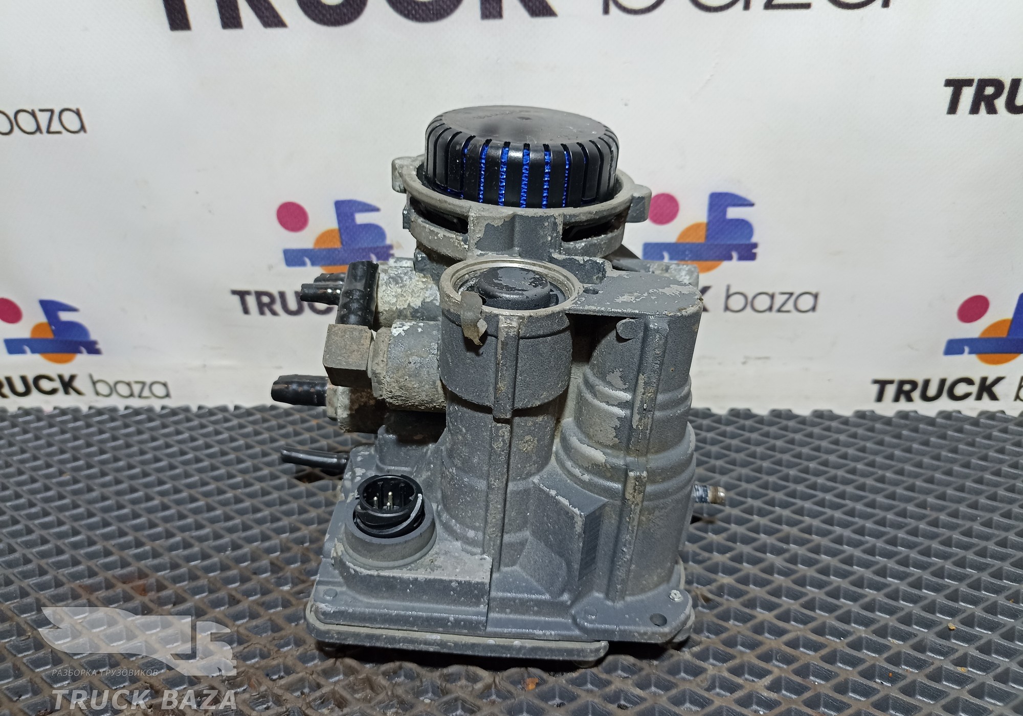 Кран управления тормозами прицепа мерседес актрос мп1